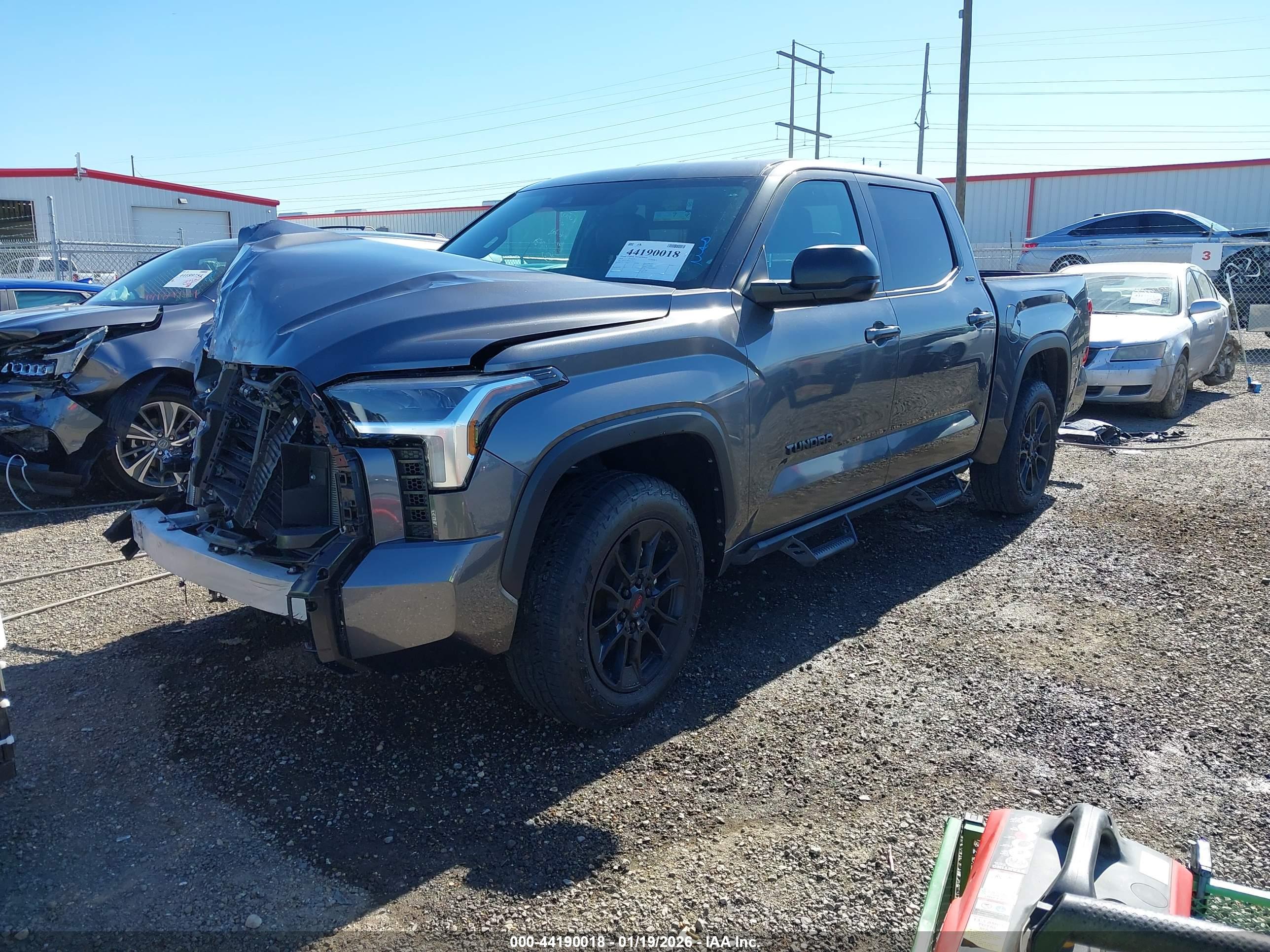 TOYOTA TUNDRA image 2