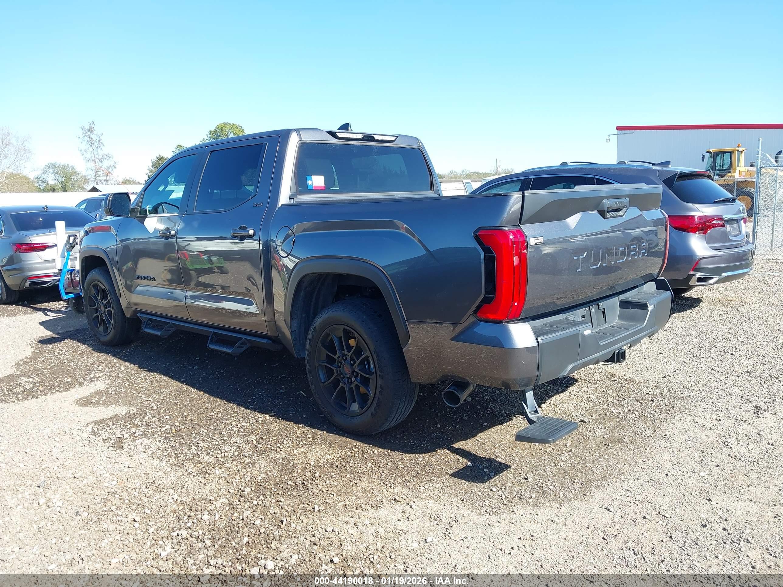 TOYOTA TUNDRA image 3
