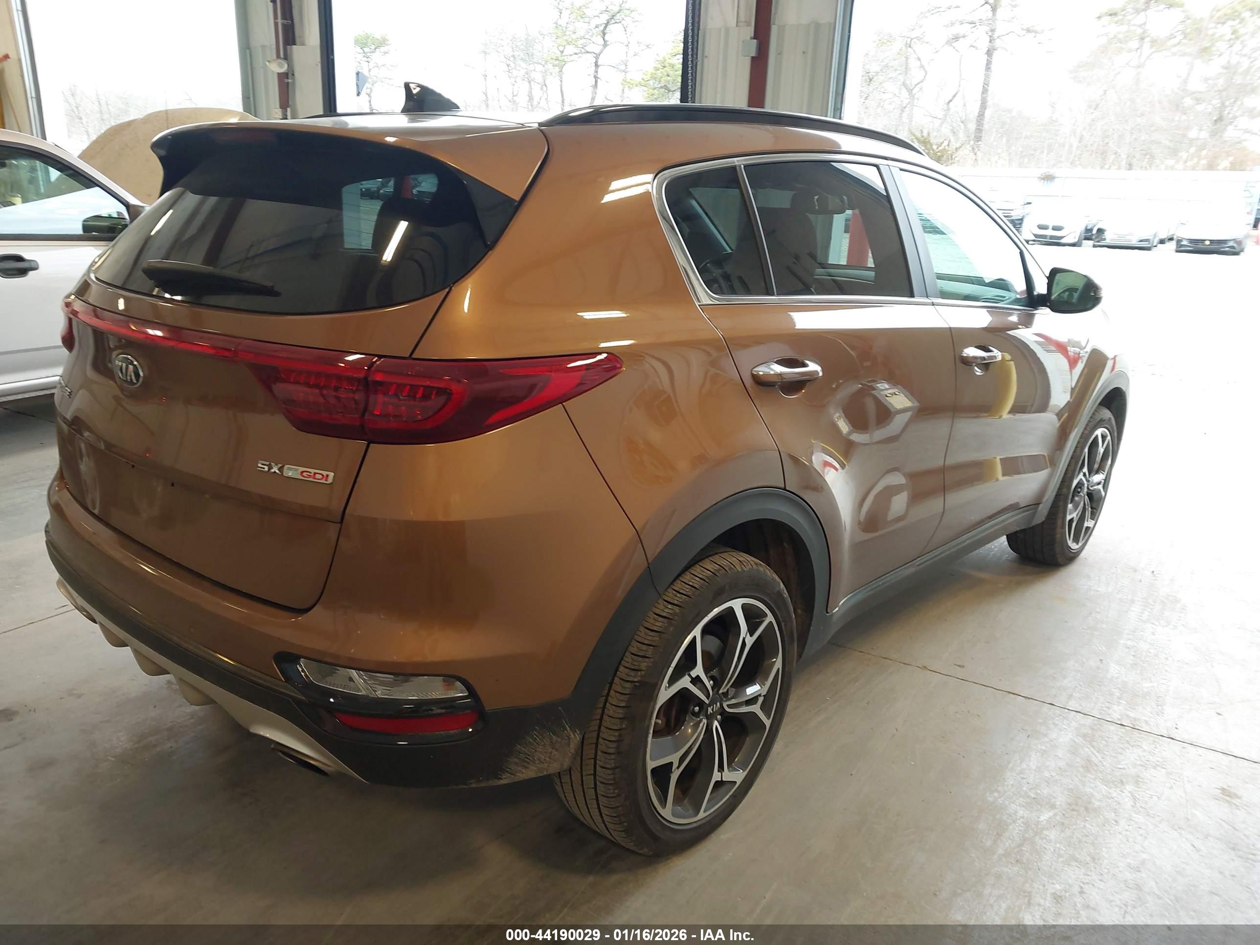 KIA SPORTAGE image 4