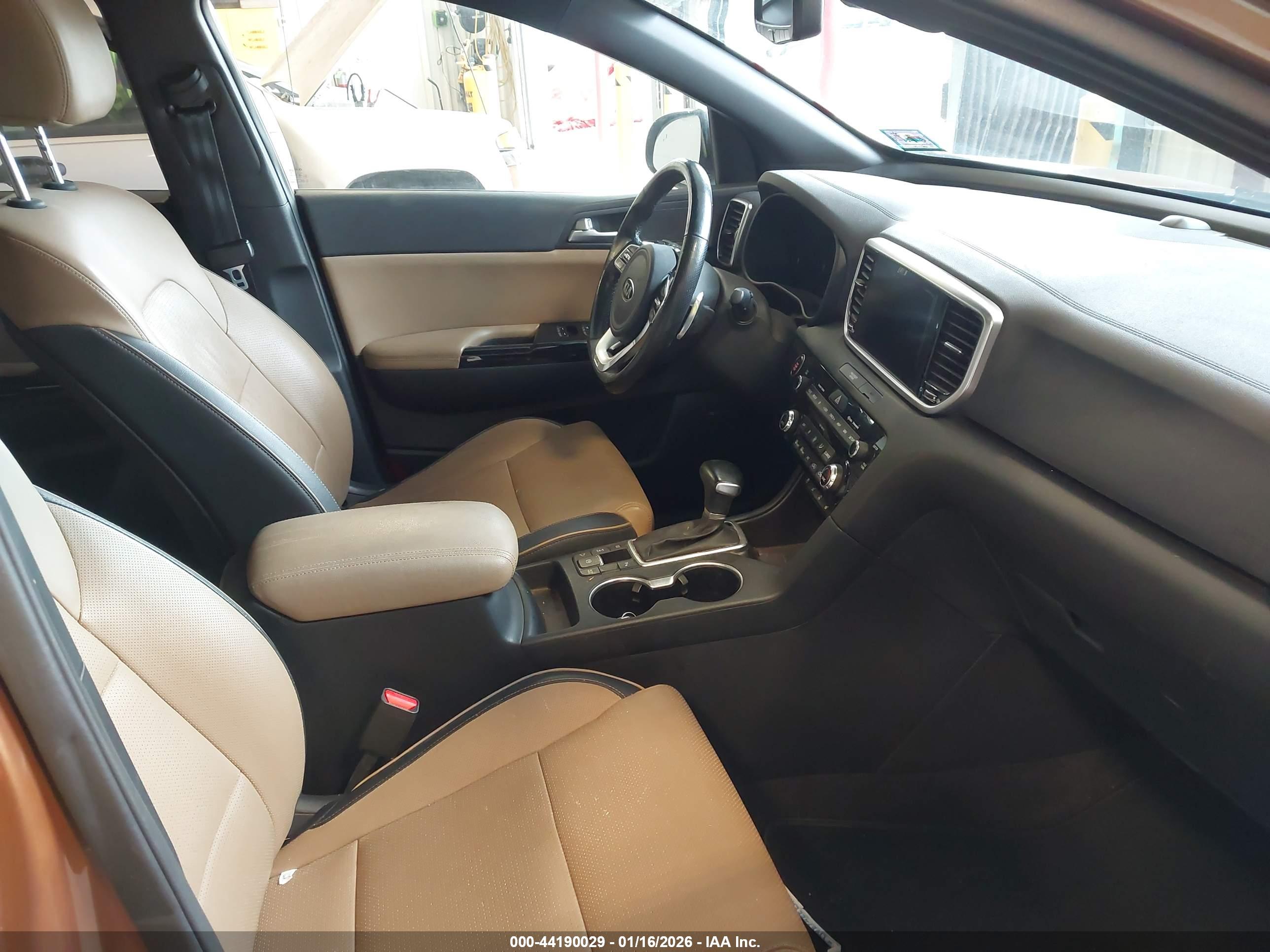 KIA SPORTAGE image 5