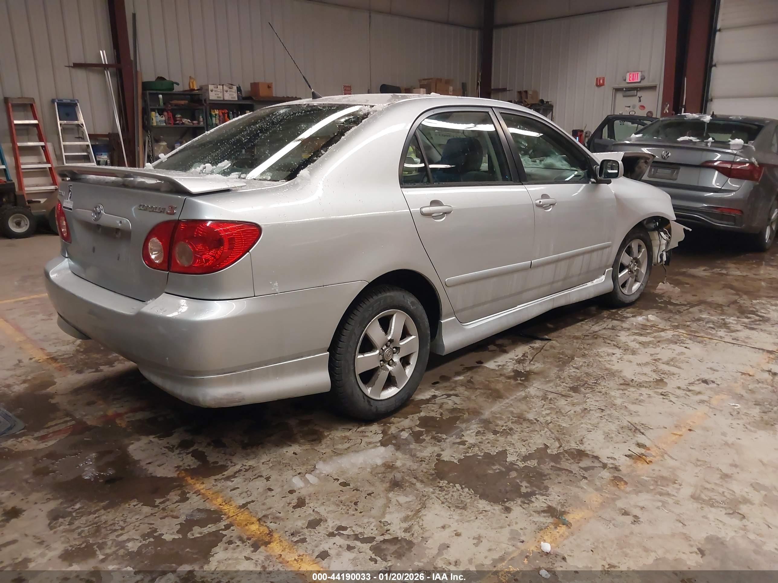 TOYOTA COROLLA image 4