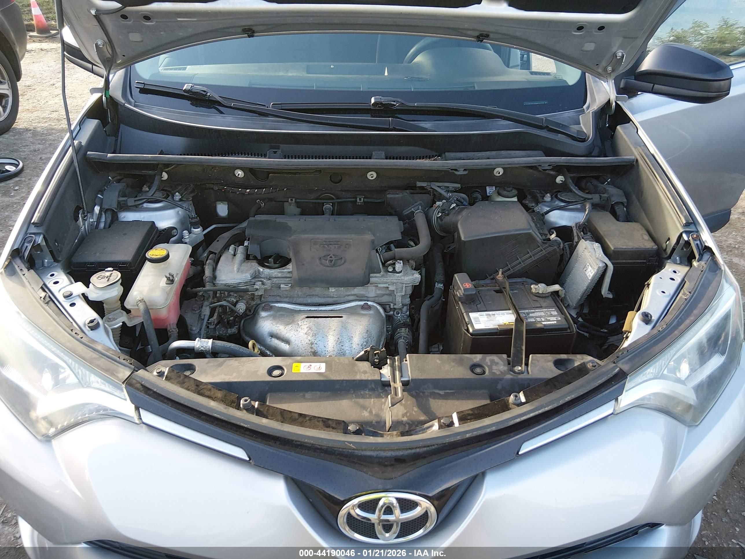 TOYOTA RAV4 image 10