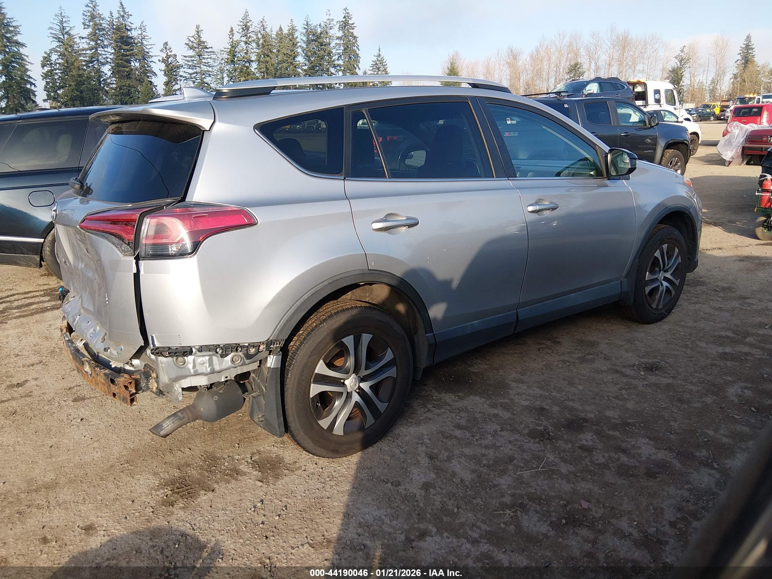 TOYOTA RAV4 image 4