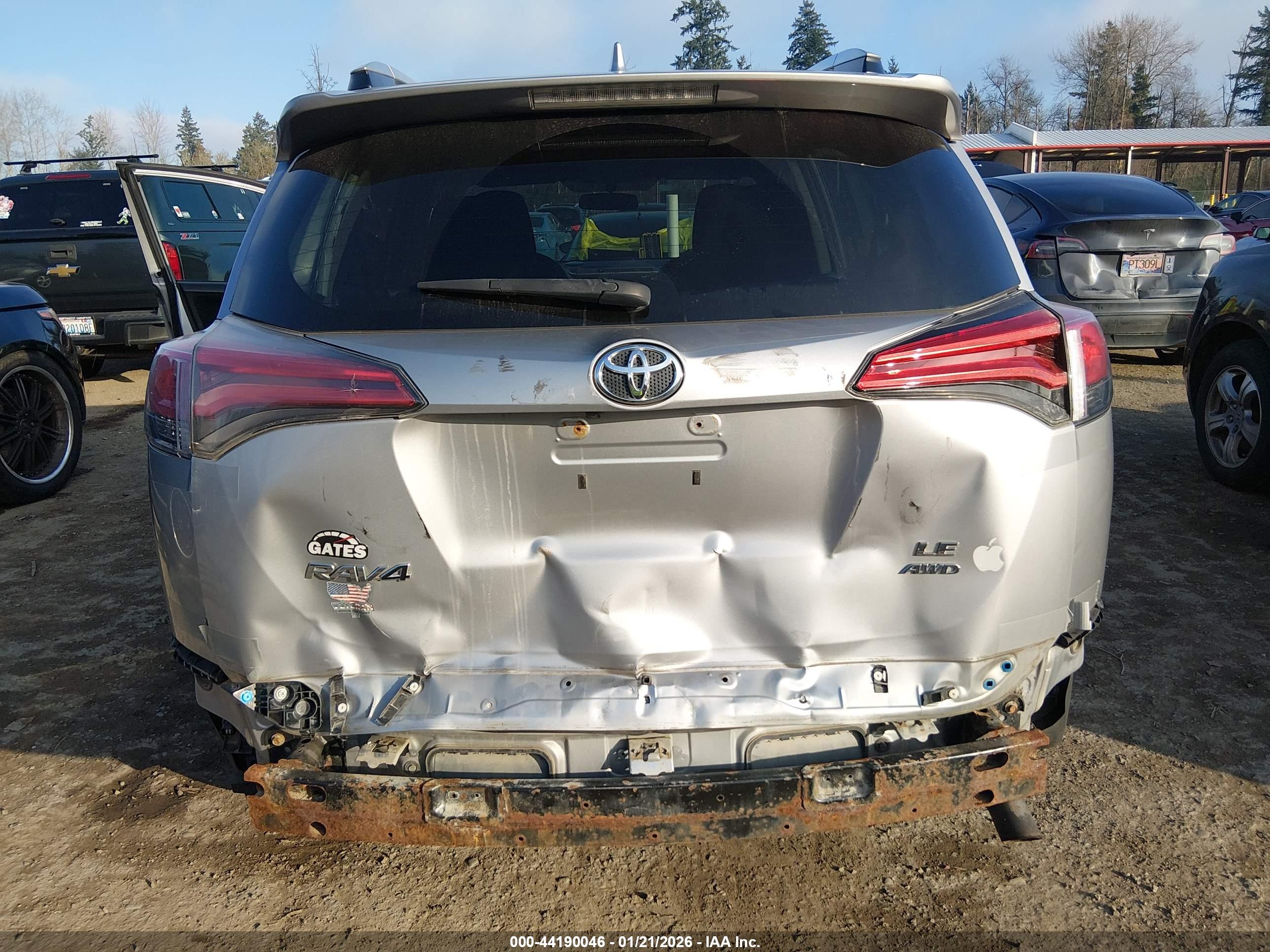 TOYOTA RAV4 image 6