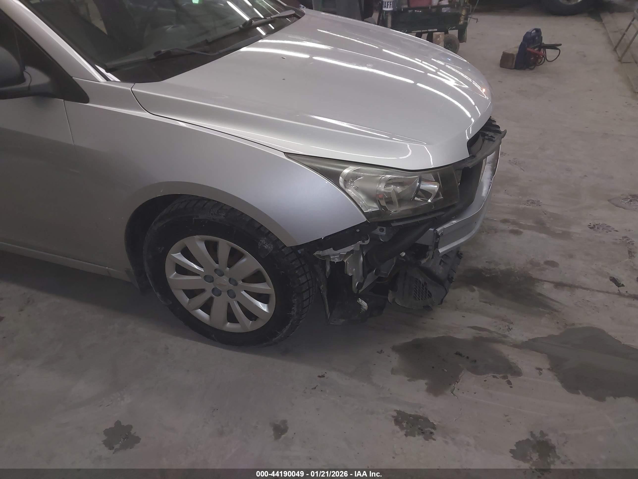 CHEVROLET CRUZE image 6