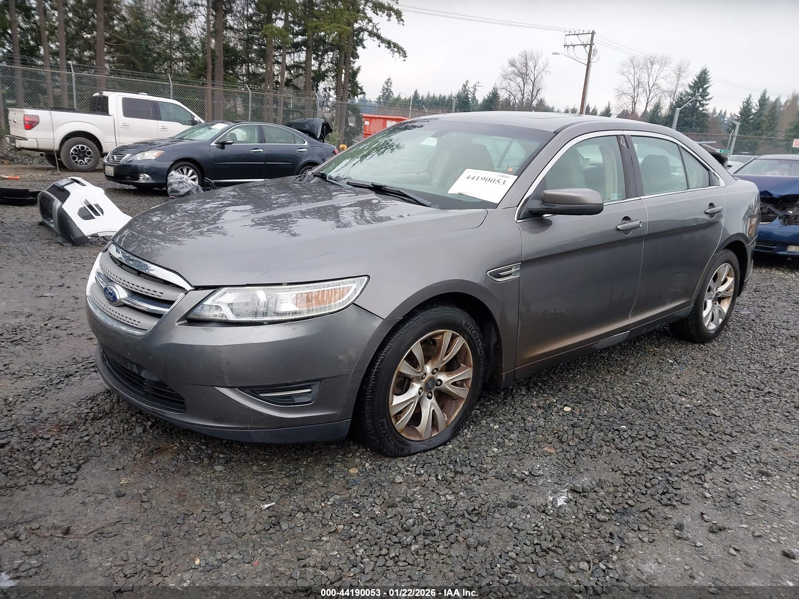 FORD TAURUS image 2