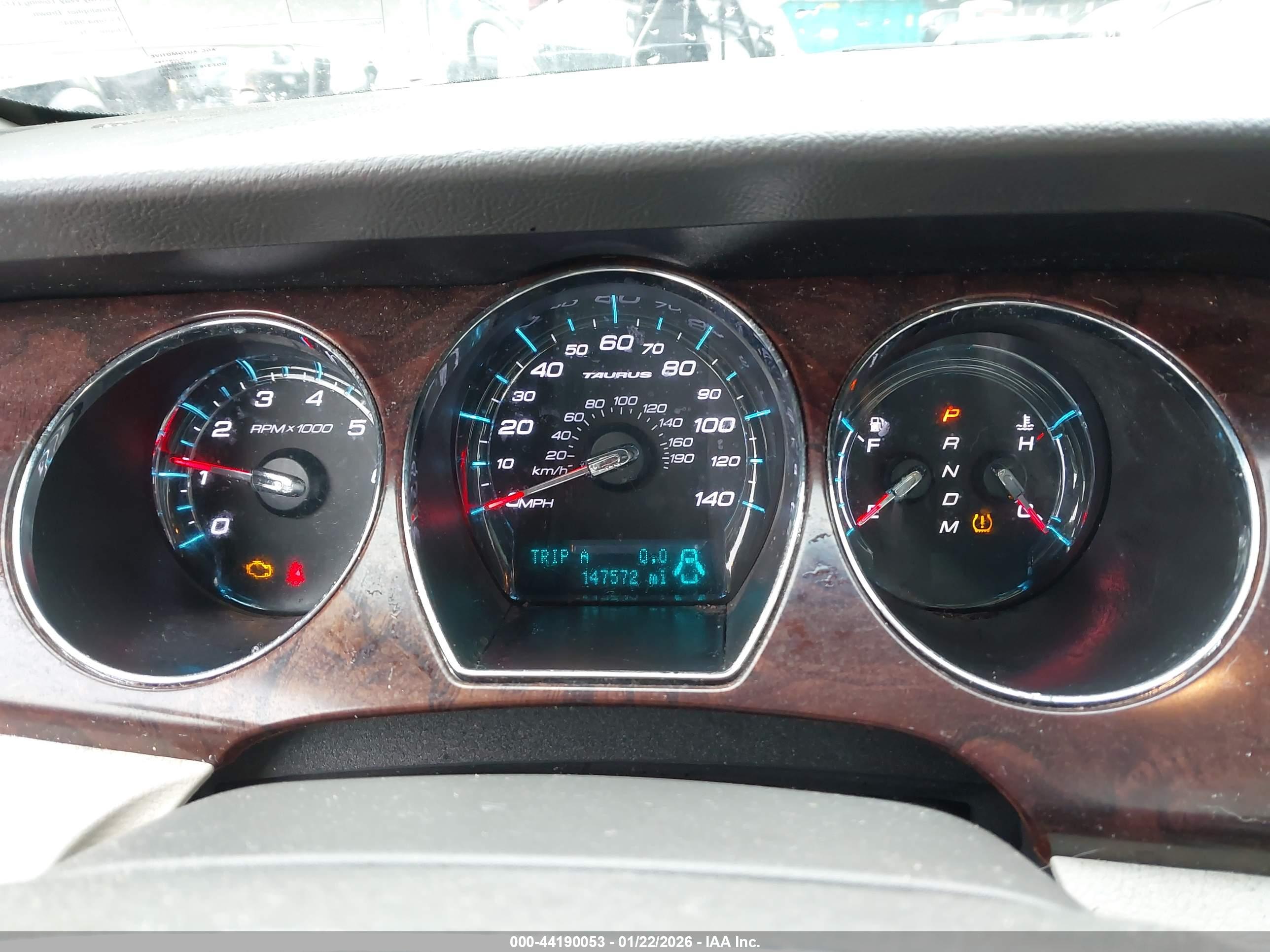 FORD TAURUS image 7
