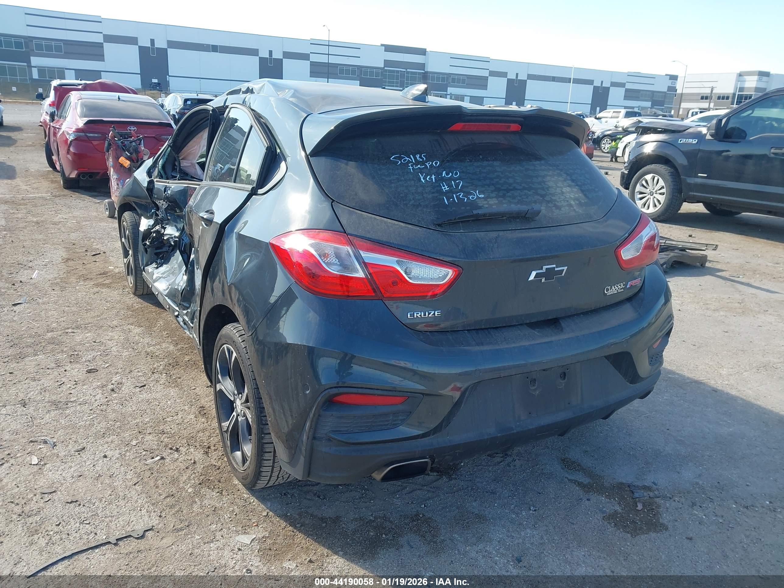 CHEVROLET CRUZE image 3
