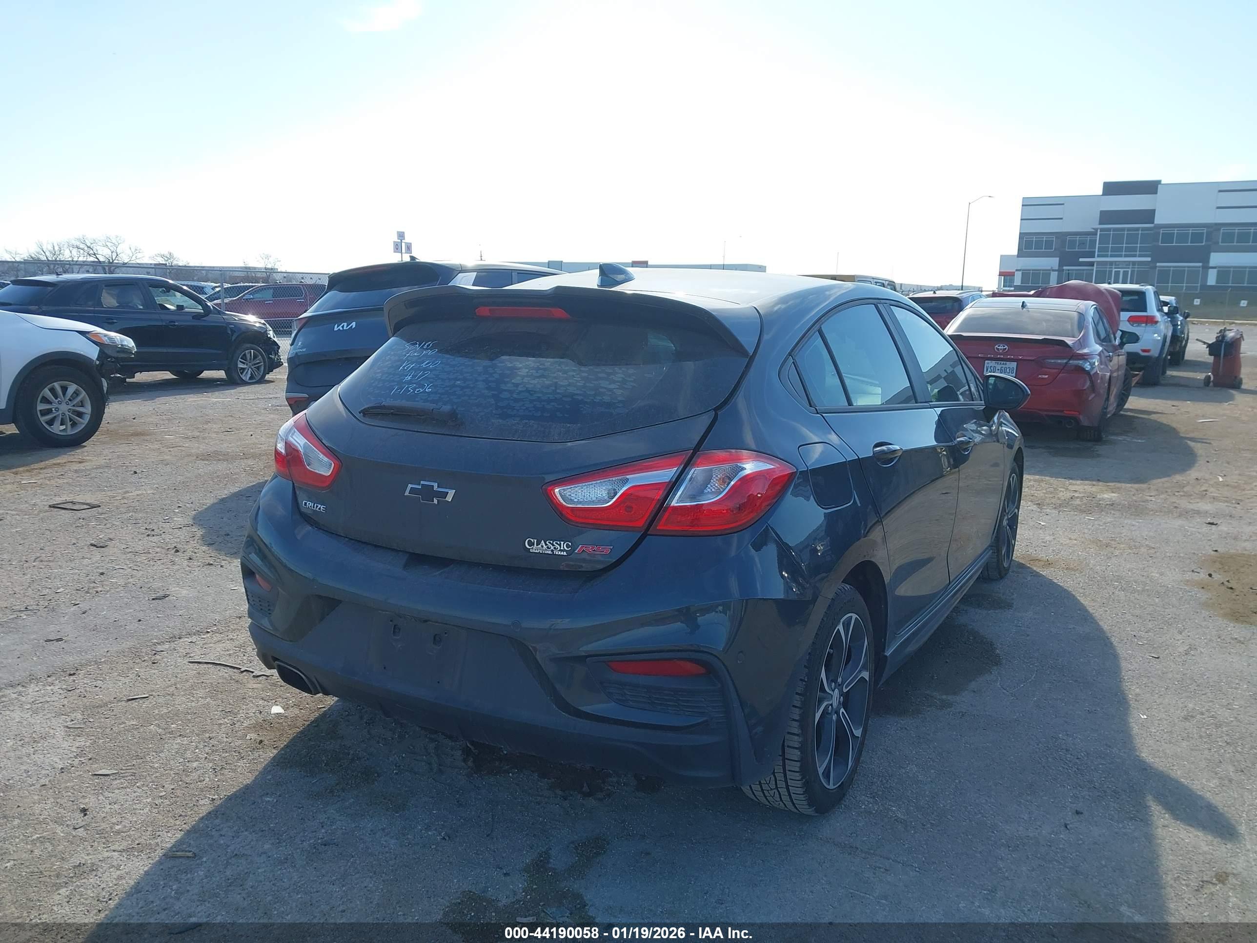CHEVROLET CRUZE image 4