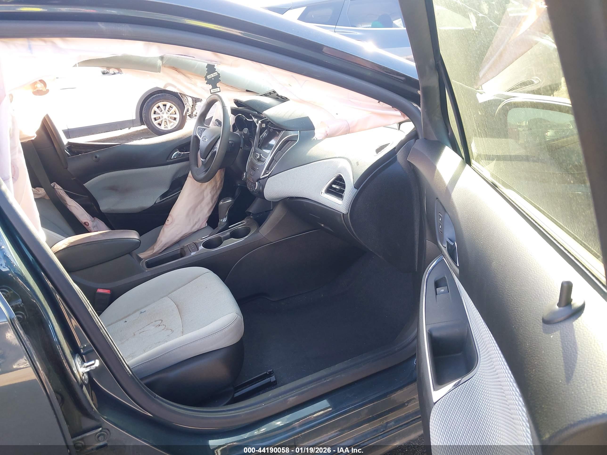 CHEVROLET CRUZE image 5