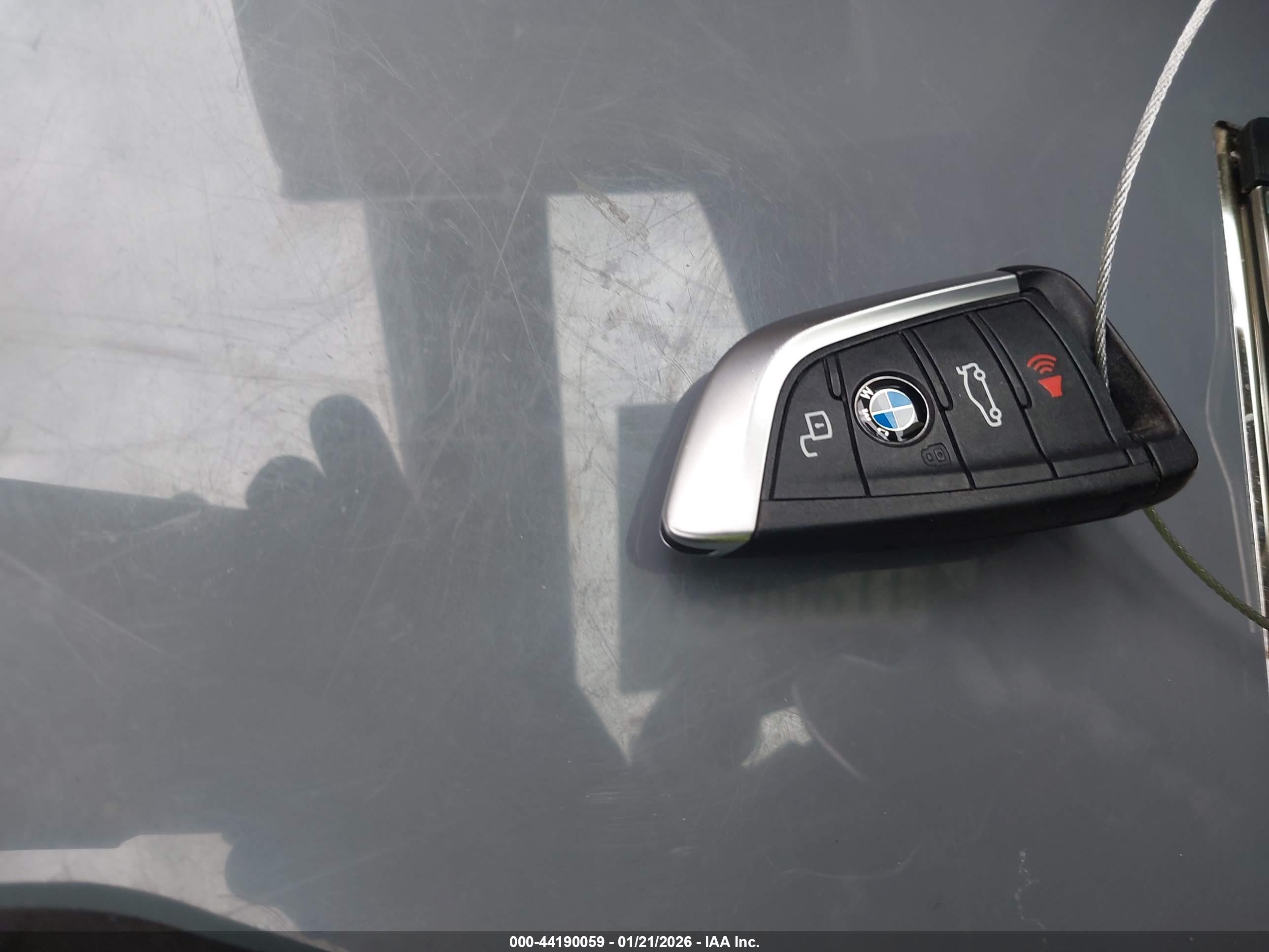 BMW 3 image 11