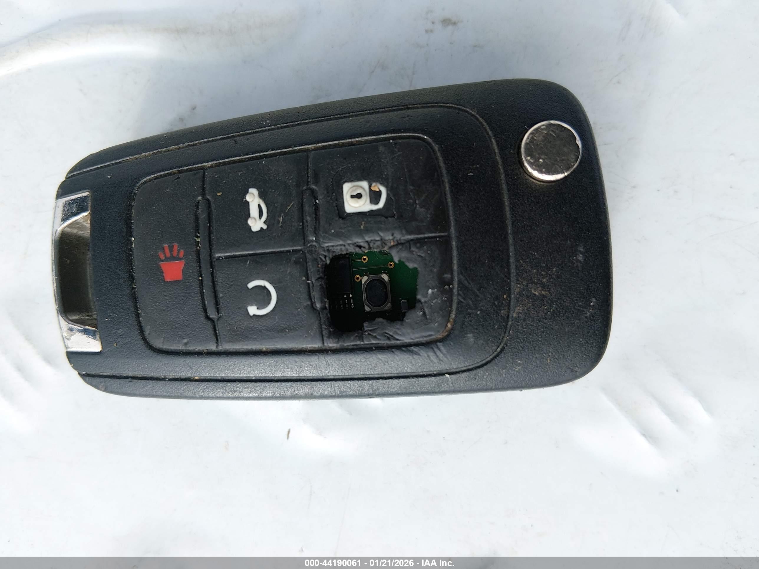 BUICK LACROSSE image 11