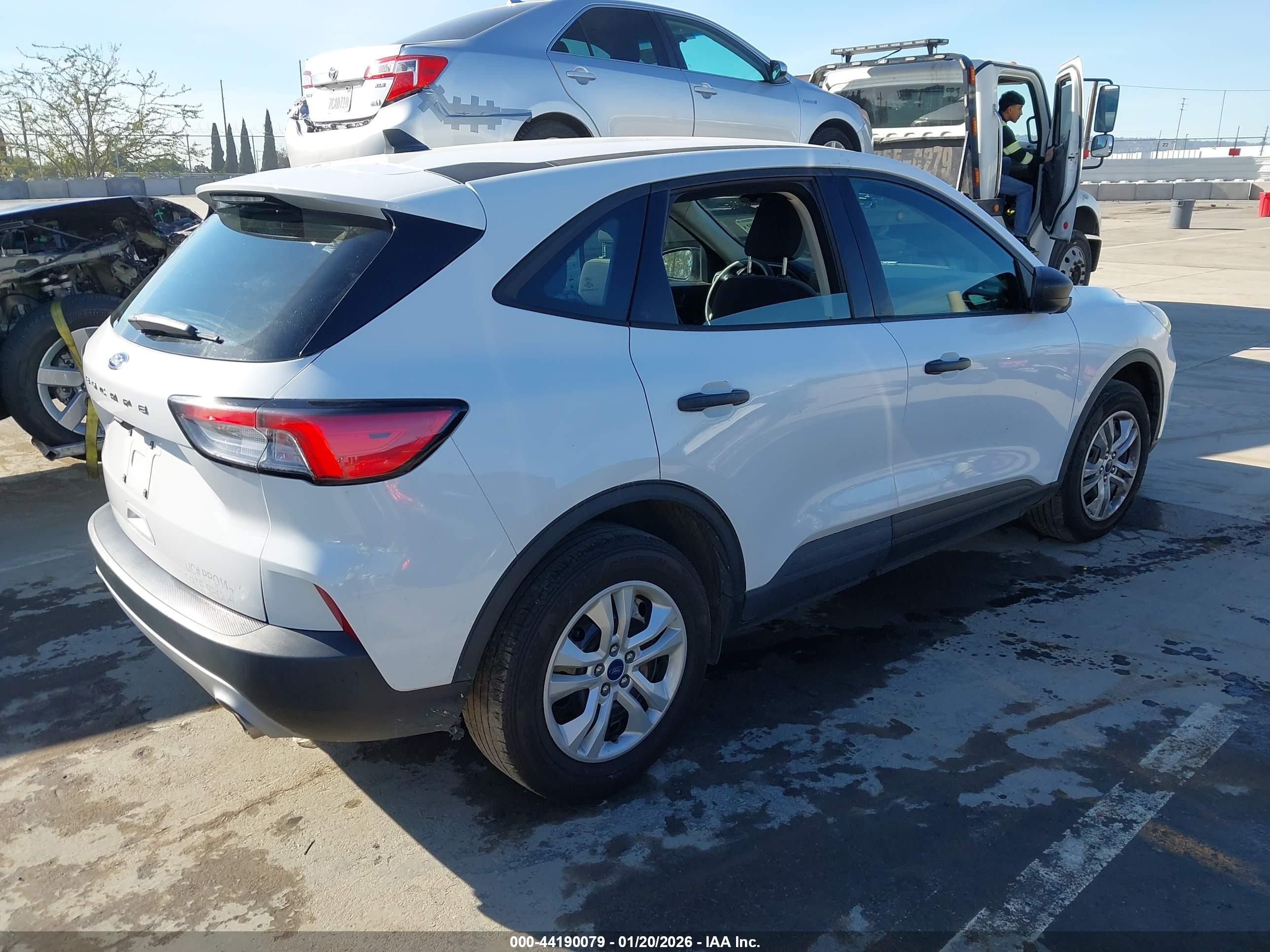 FORD ESCAPE image 4