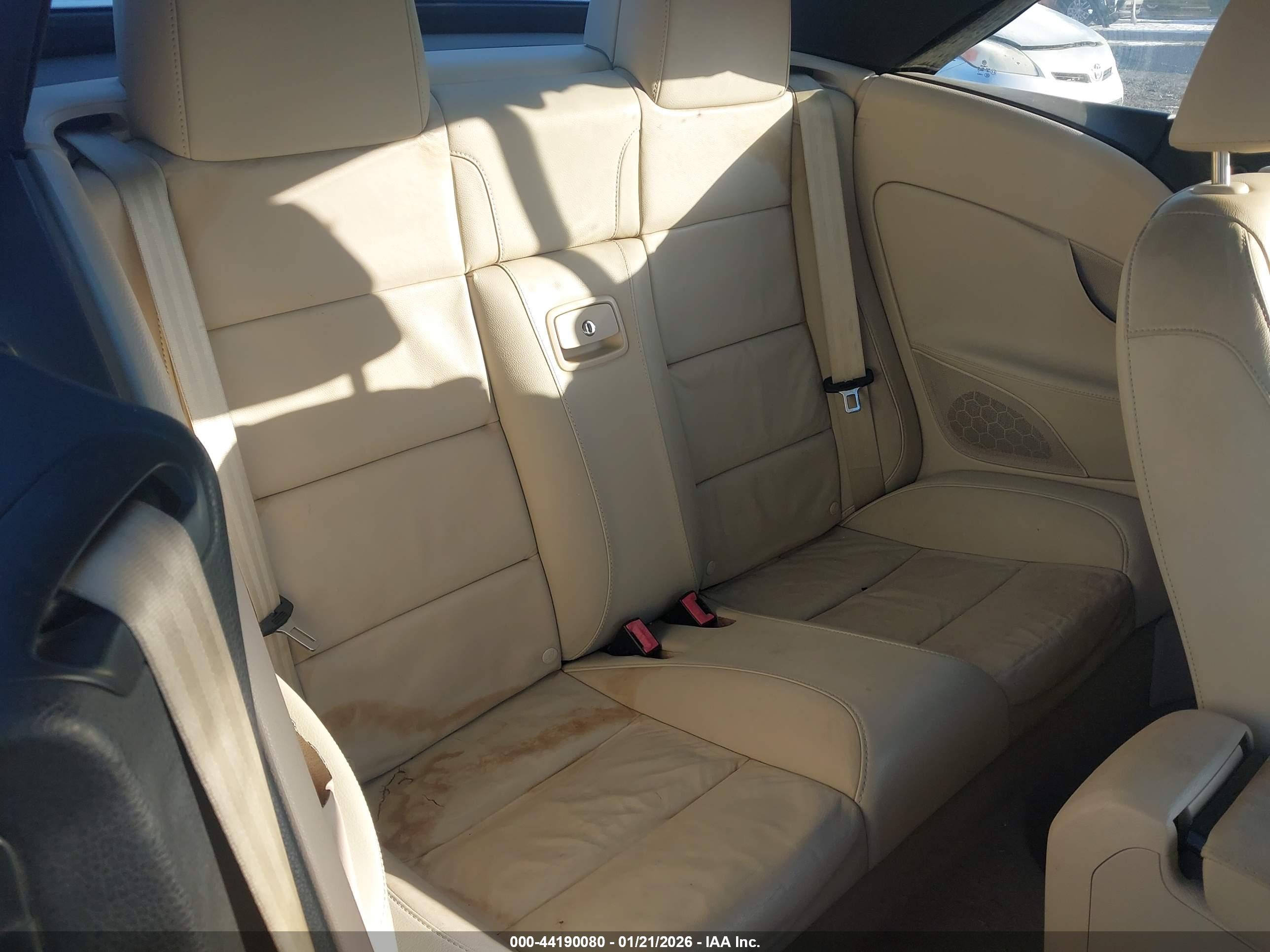 VOLKSWAGEN EOS image 8