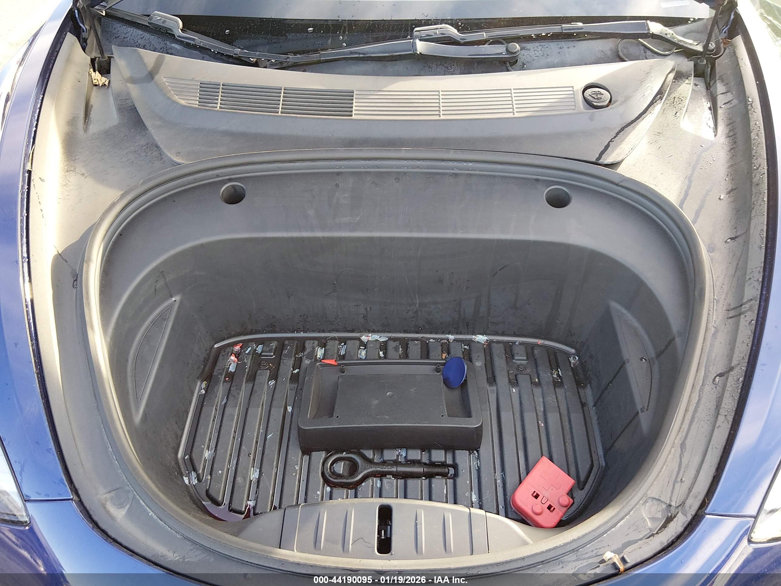 TESLA MODEL image 10