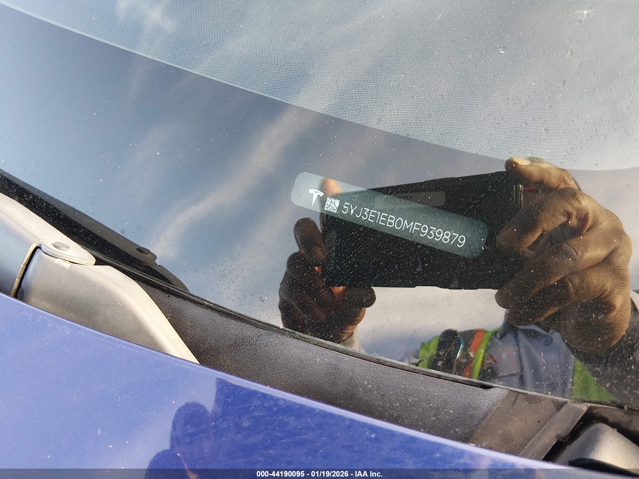 TESLA MODEL image 9