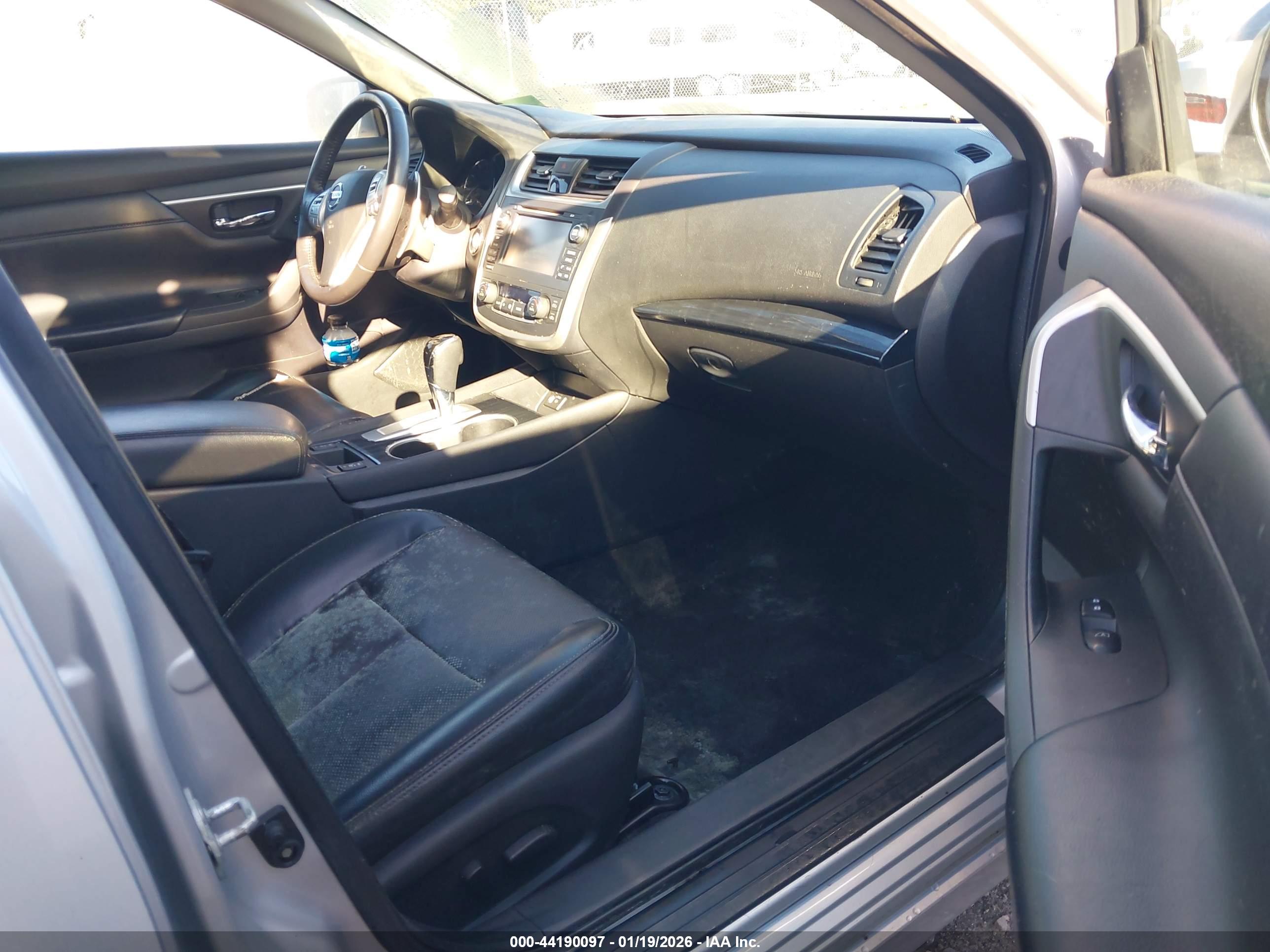 NISSAN ALTIMA image 5