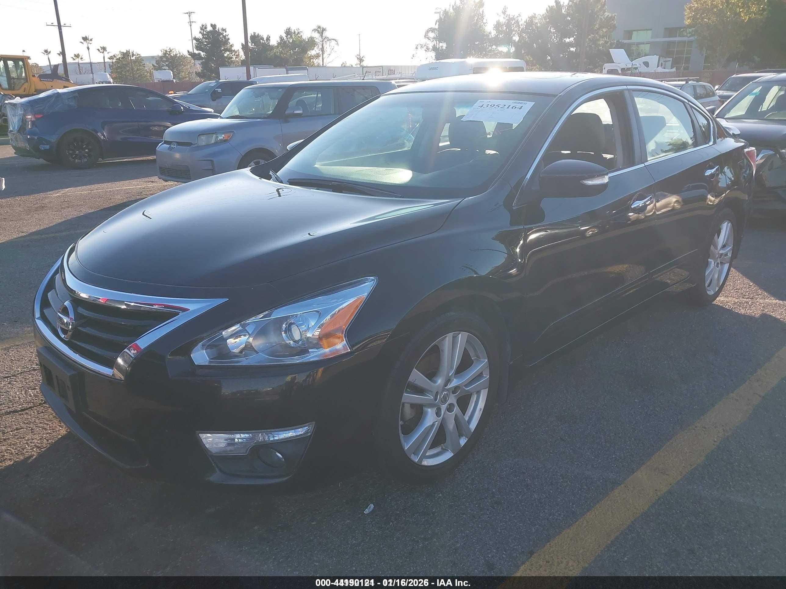 NISSAN ALTIMA image 2
