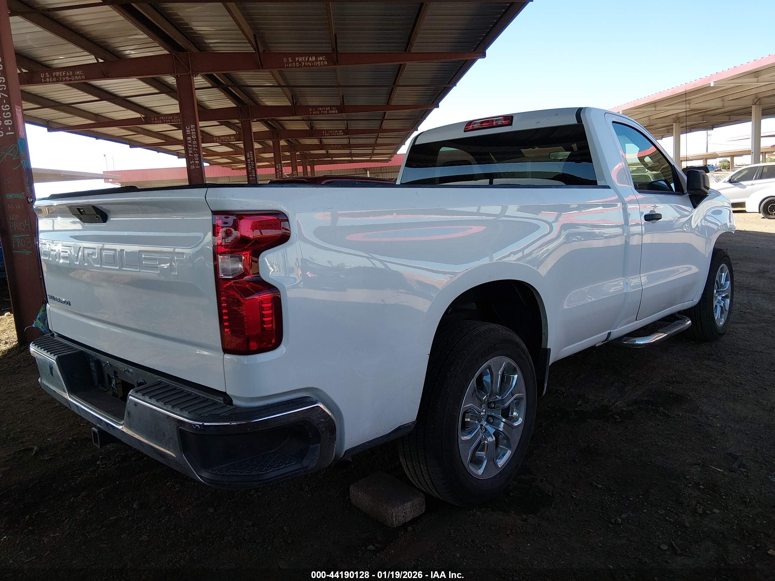 CHEVROLET SILVERADO image 4