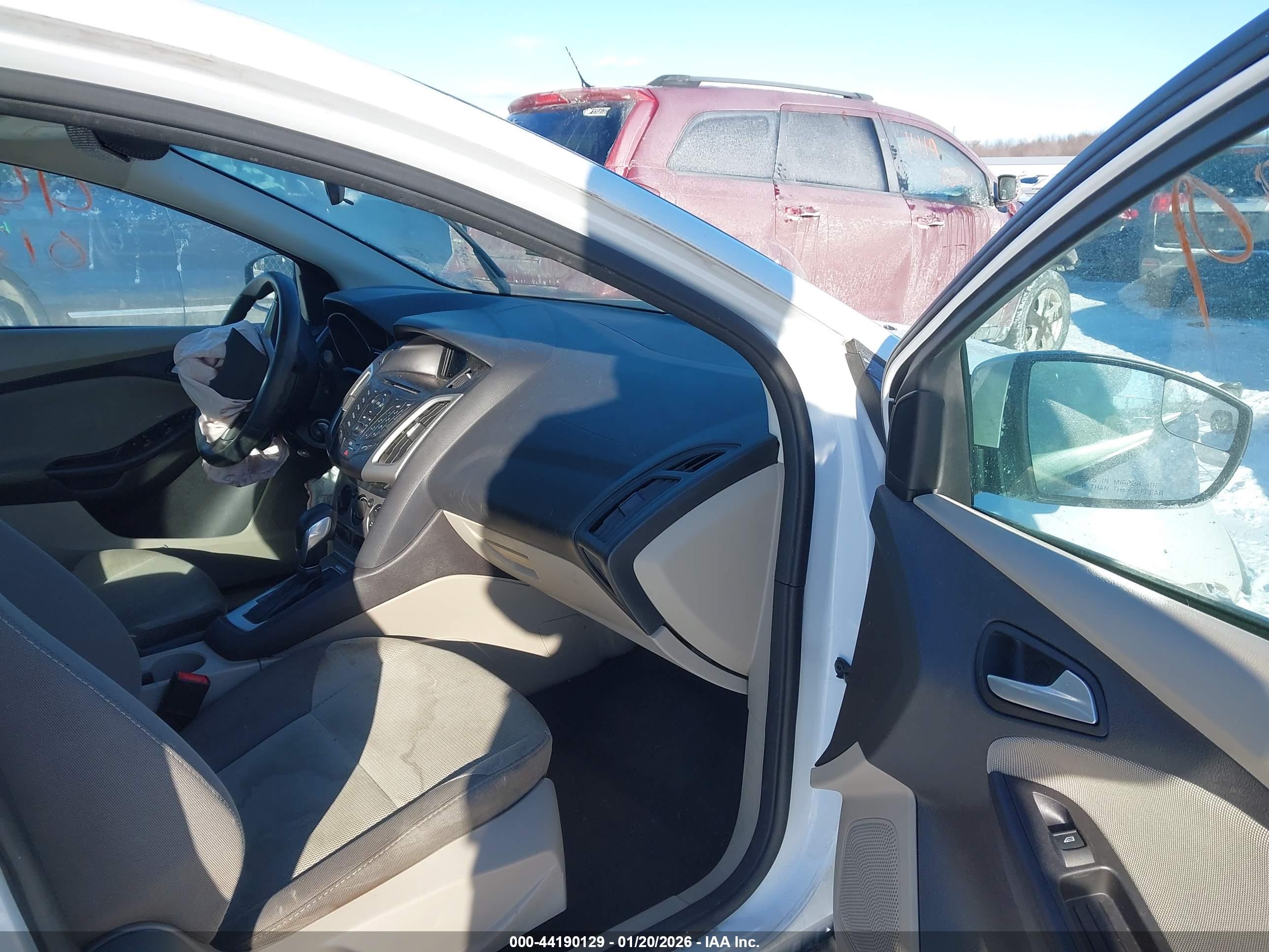 FORD FOCUS image 5