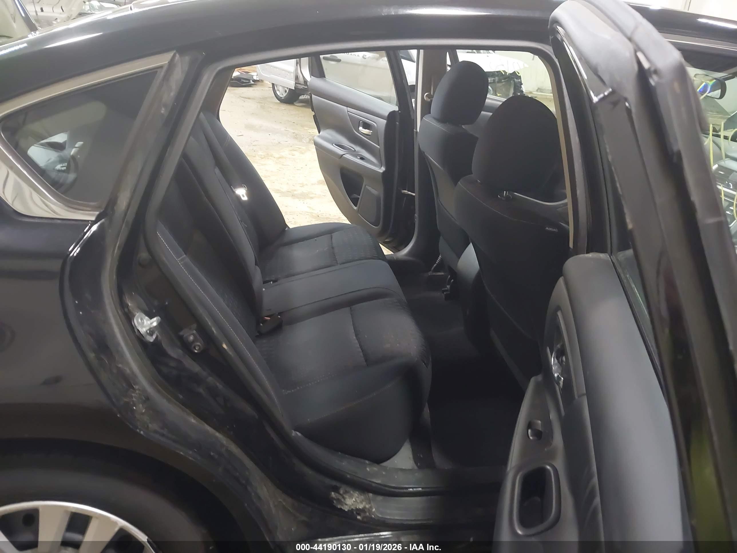 NISSAN ALTIMA image 8