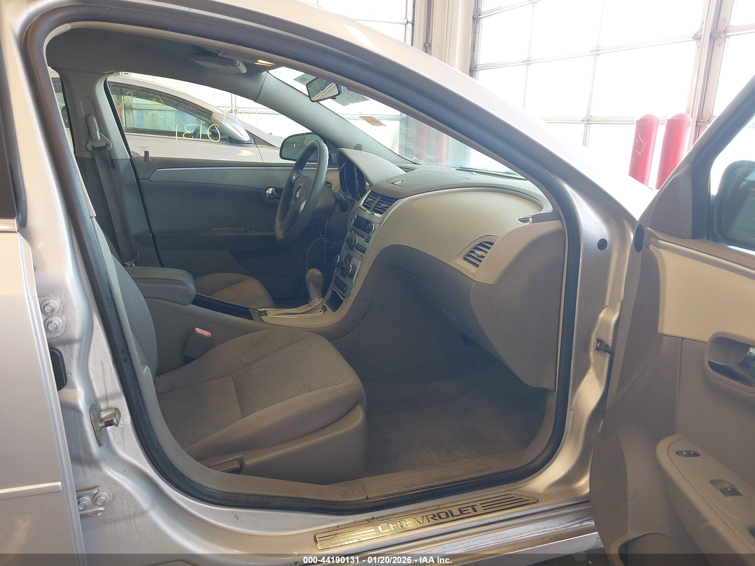 CHEVROLET MALIBU image 5