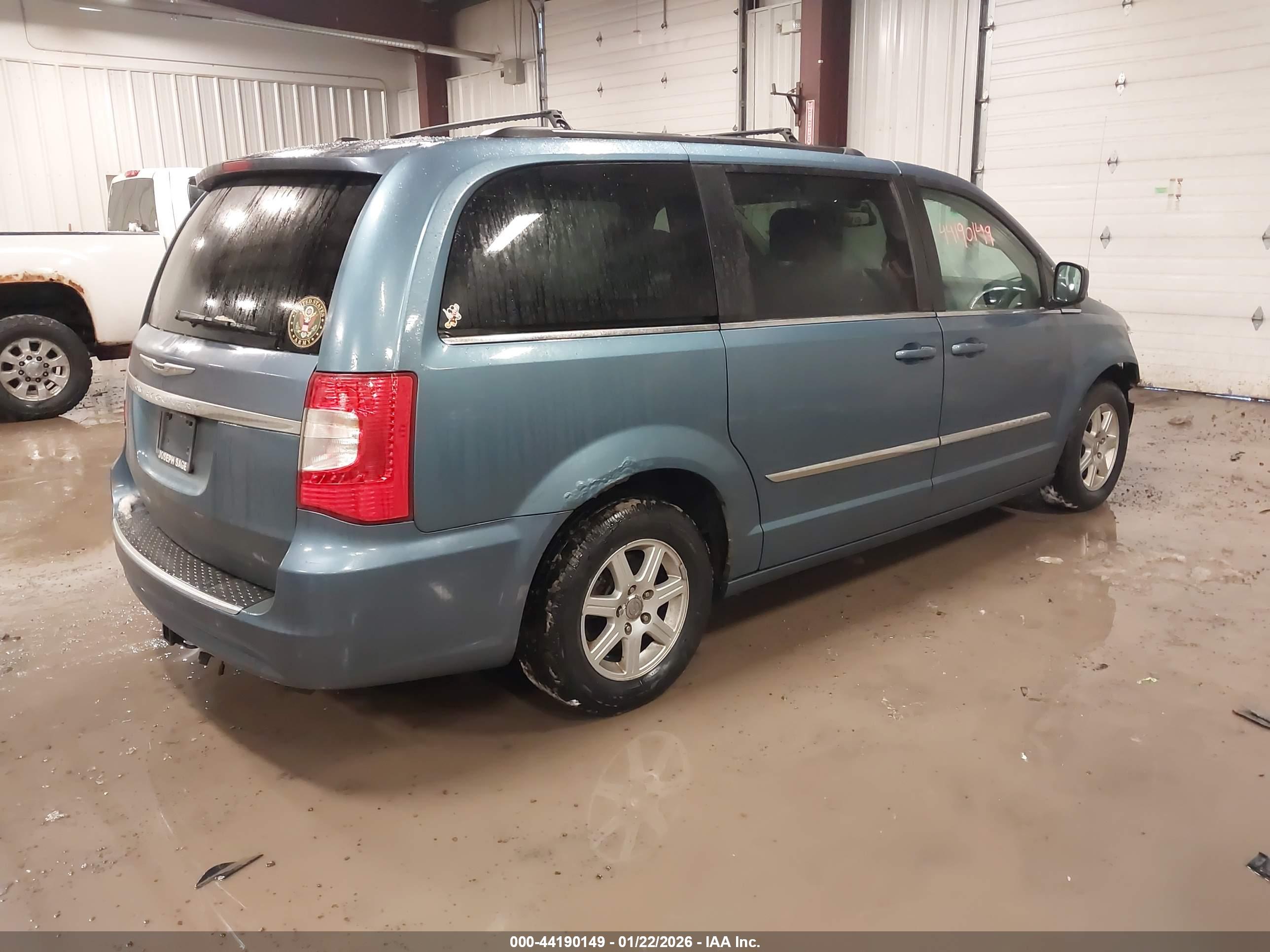 CHRYSLER TOWN image 4