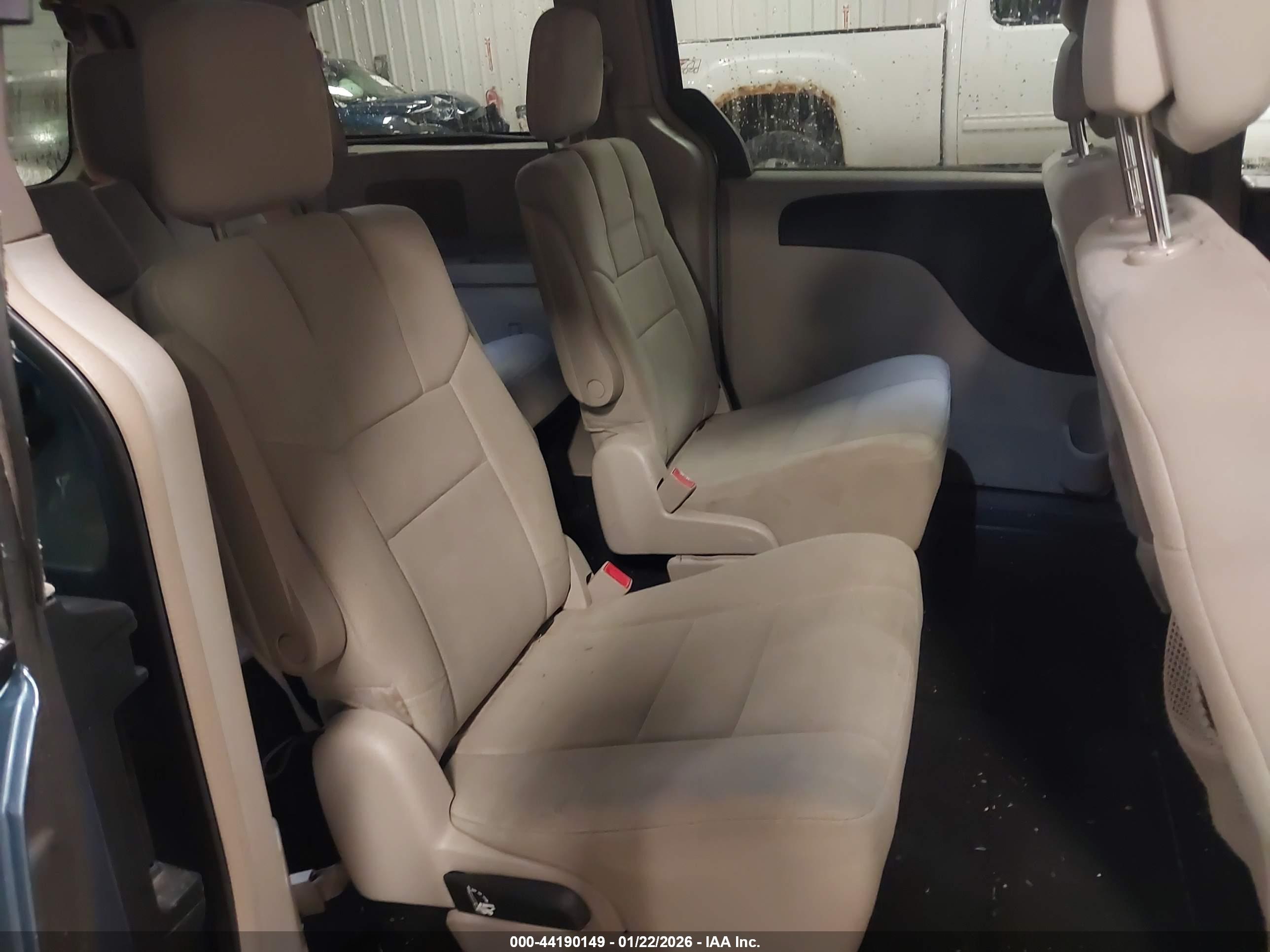 CHRYSLER TOWN image 8