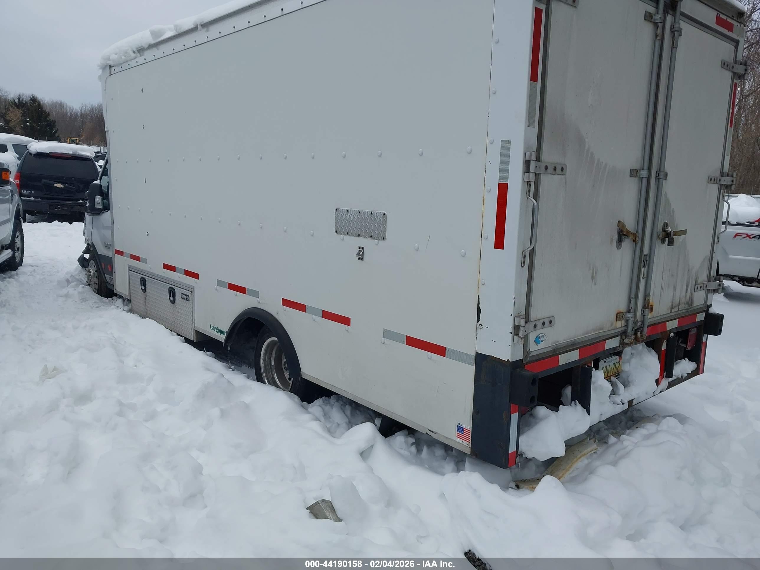FORD TRANSIT-350 image 3