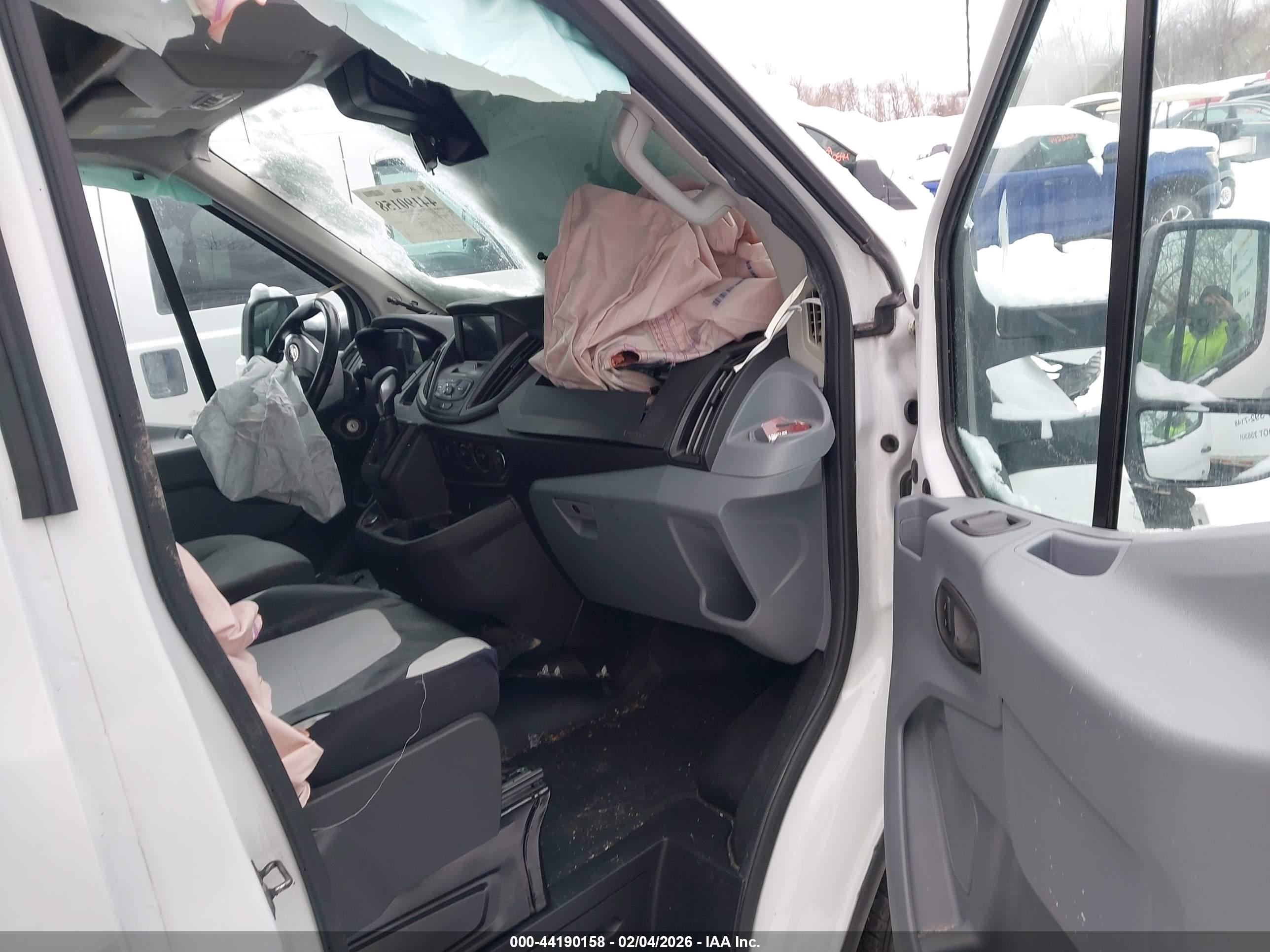 FORD TRANSIT-350 image 5