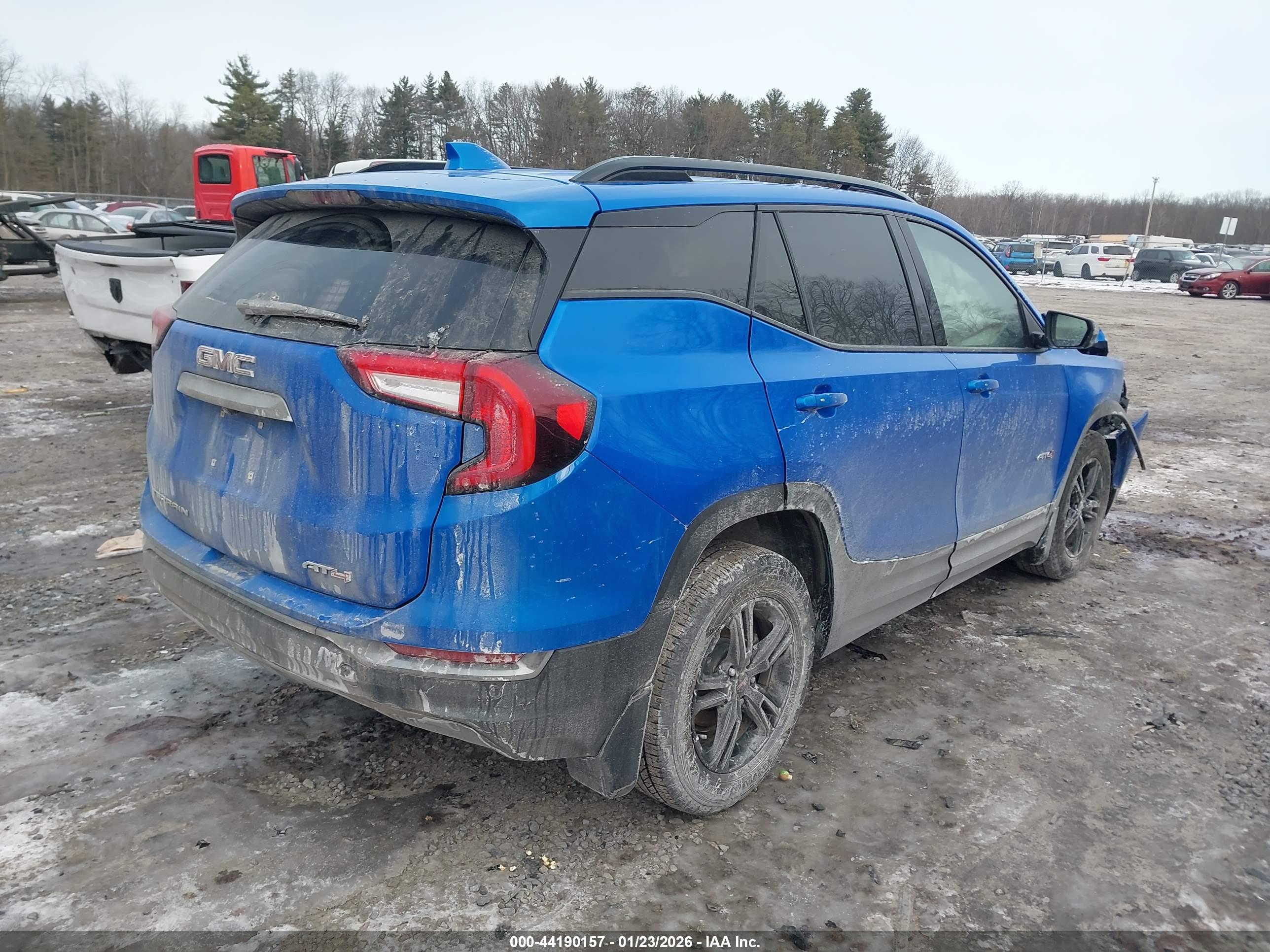 GMC TERRAIN image 4
