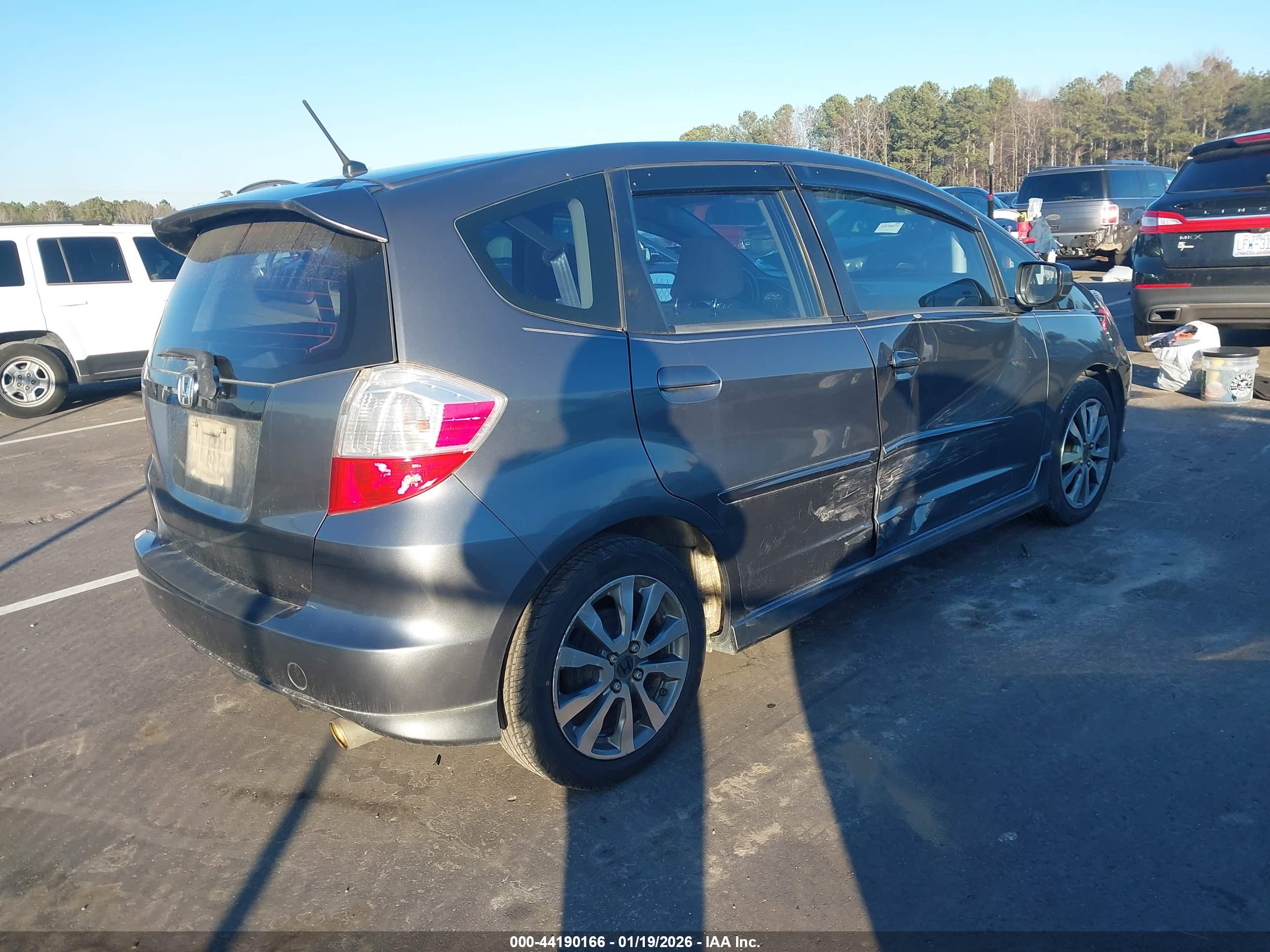 HONDA FIT image 4
