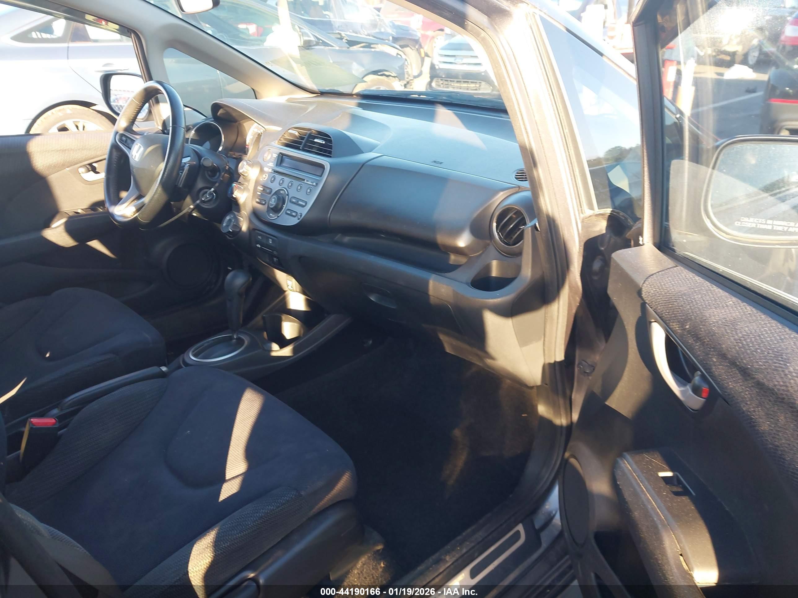HONDA FIT image 5