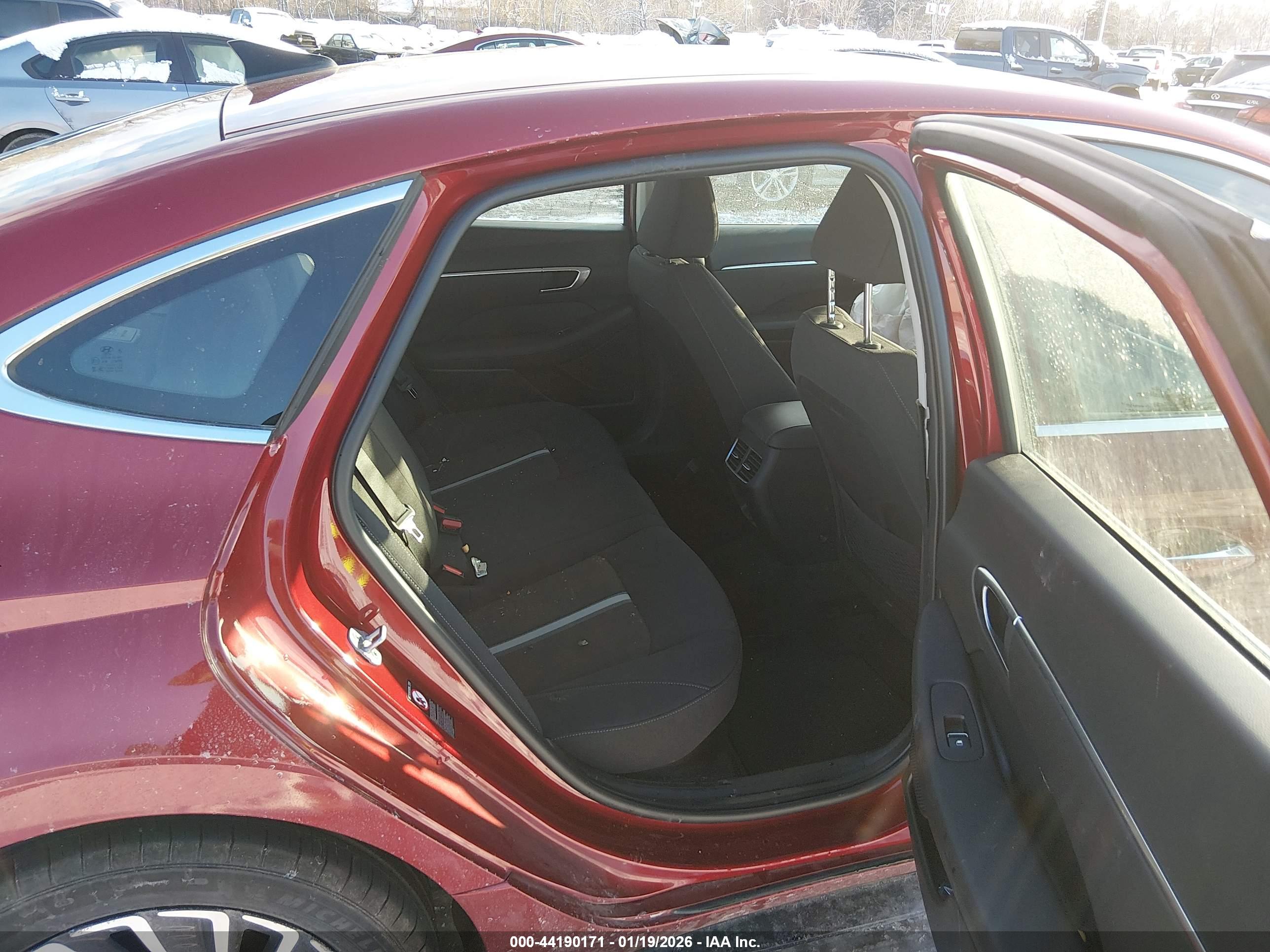 HYUNDAI SONATA image 8