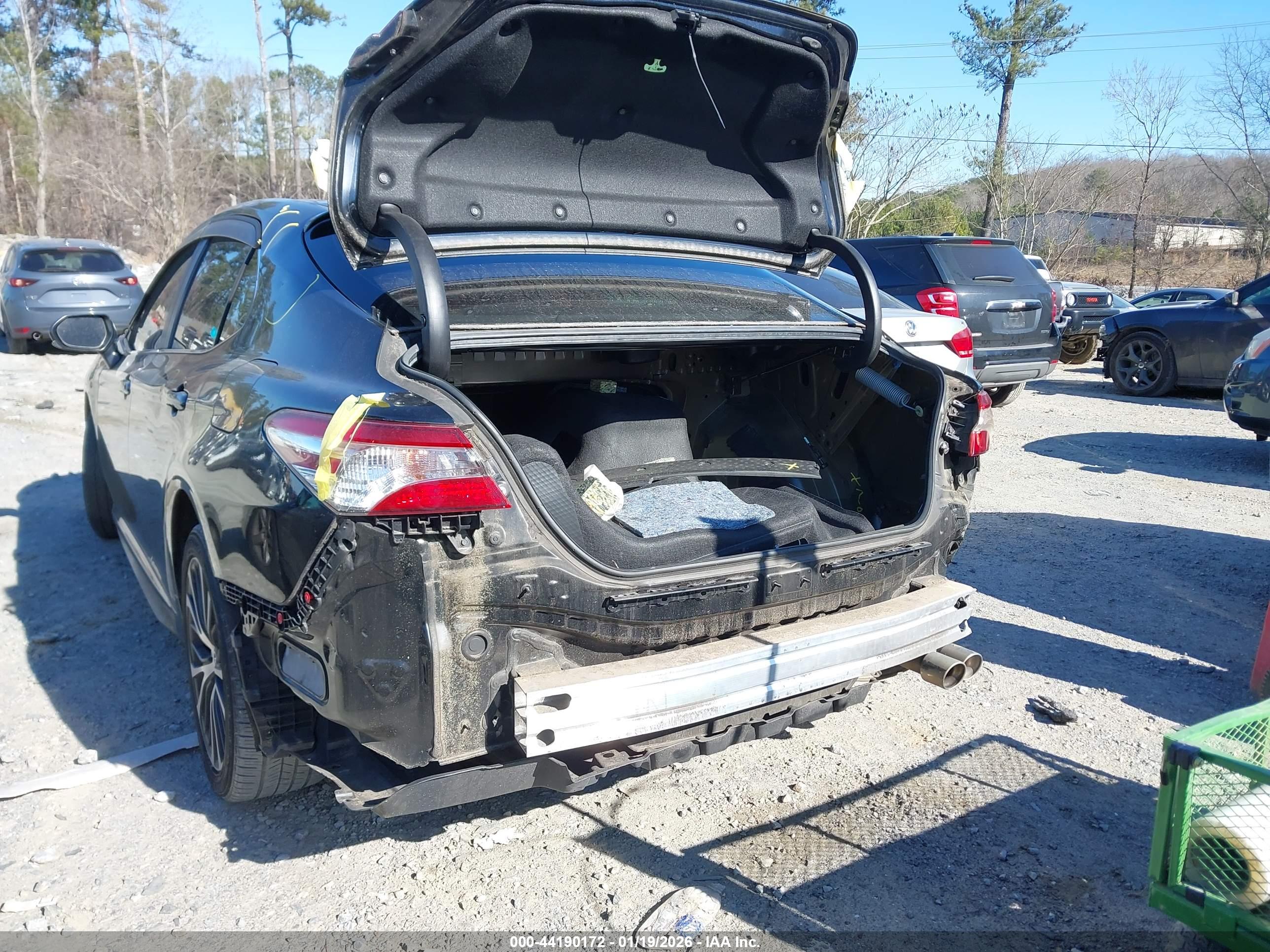 TOYOTA CAMRY image 6