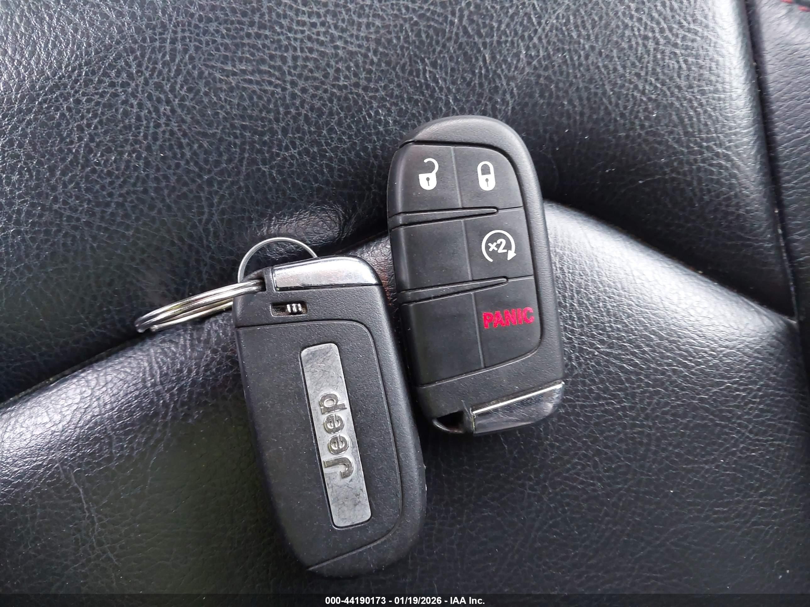 JEEP RENEGADE image 11