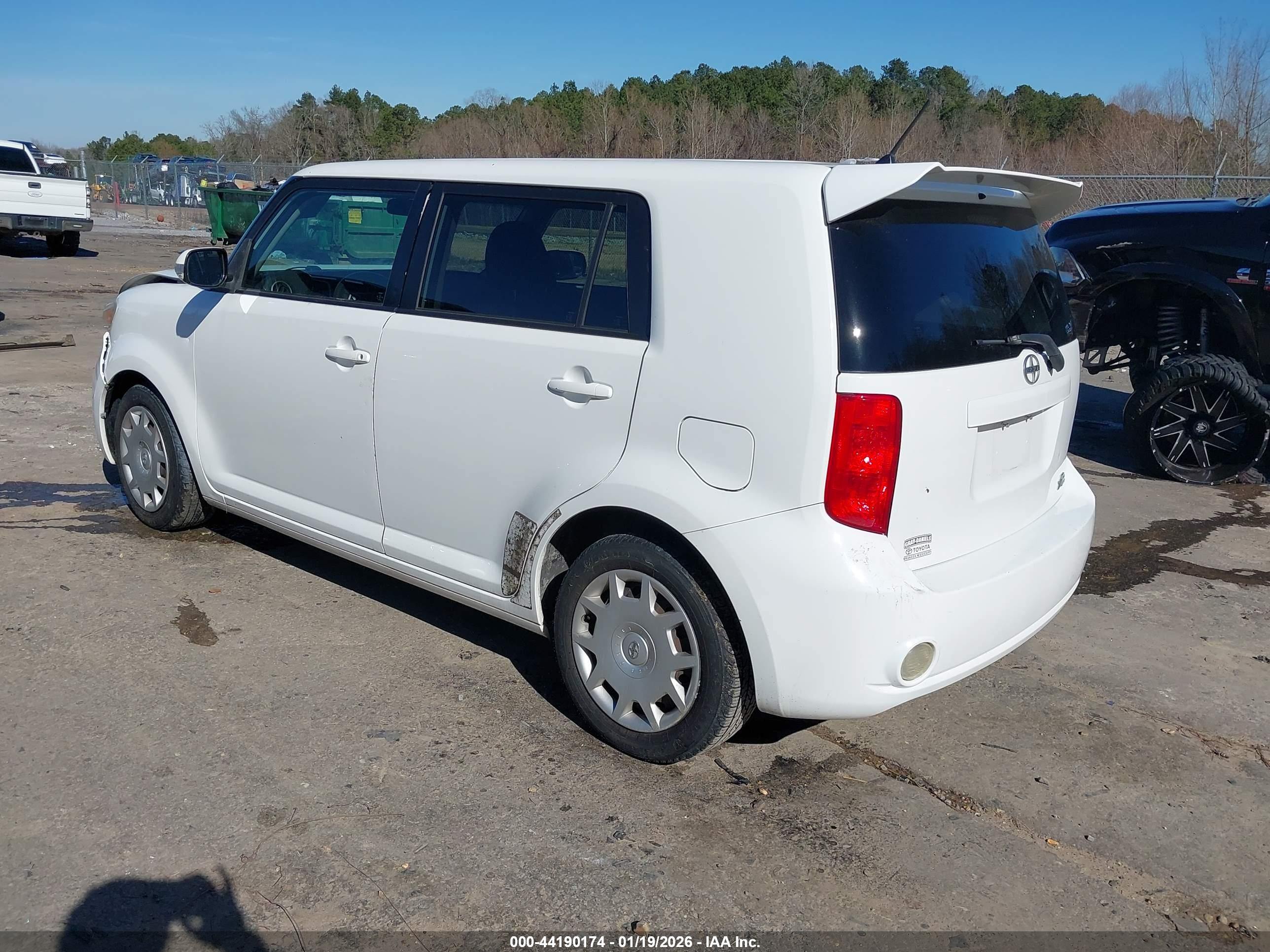 SCION XB image 3
