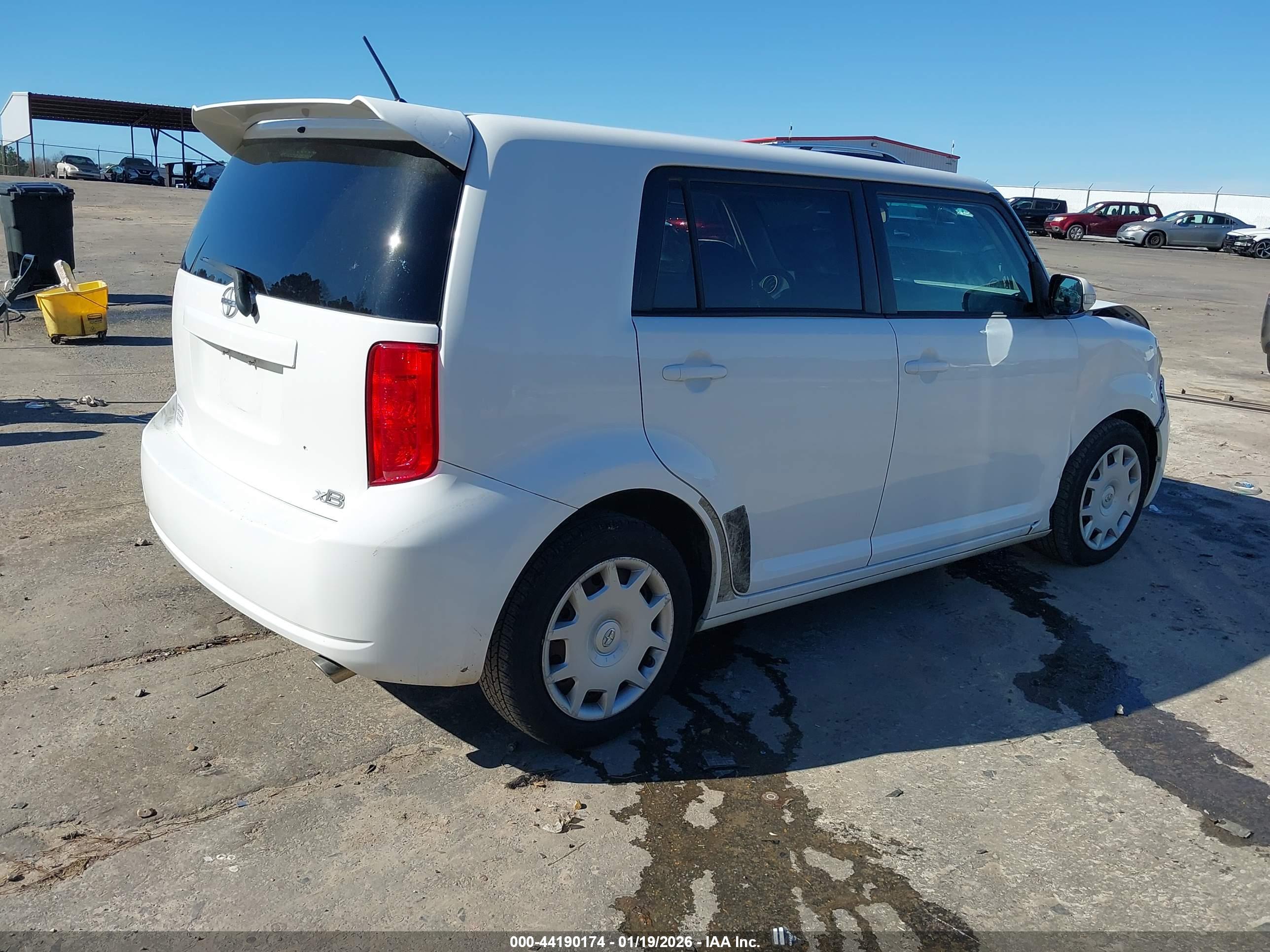 SCION XB image 4