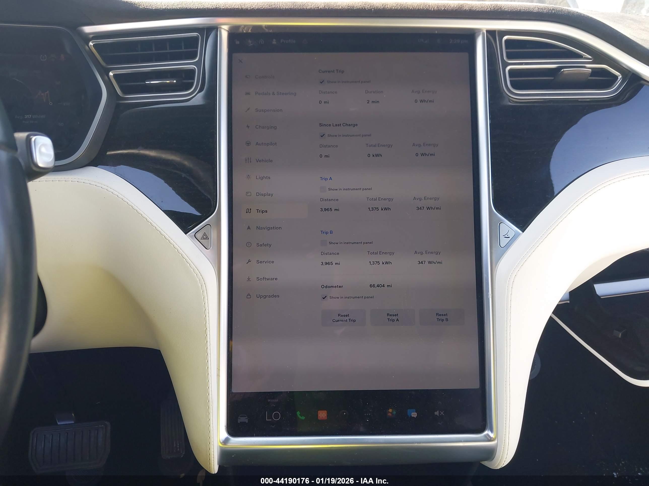 TESLA MODEL image 7