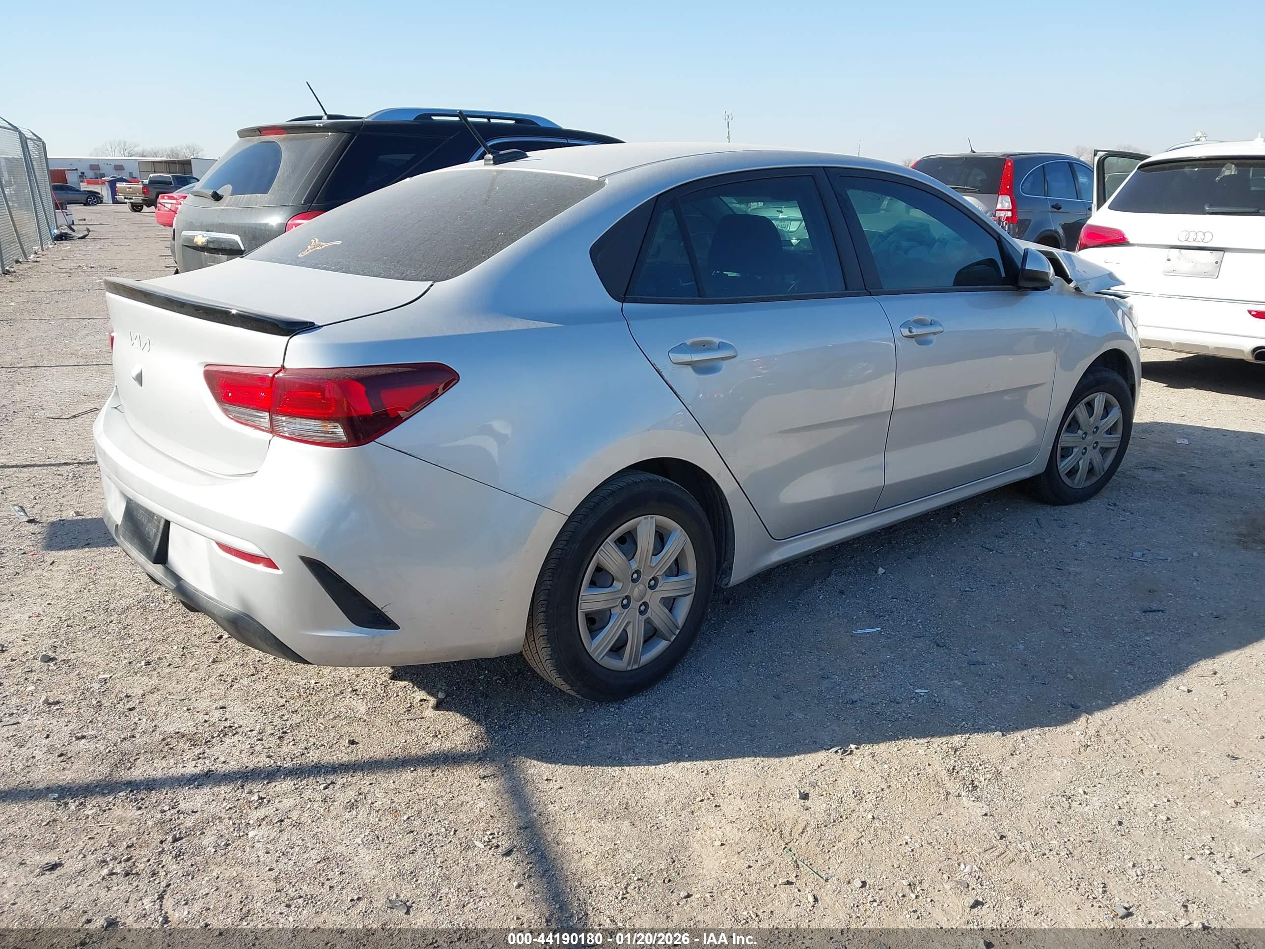 KIA RIO image 4