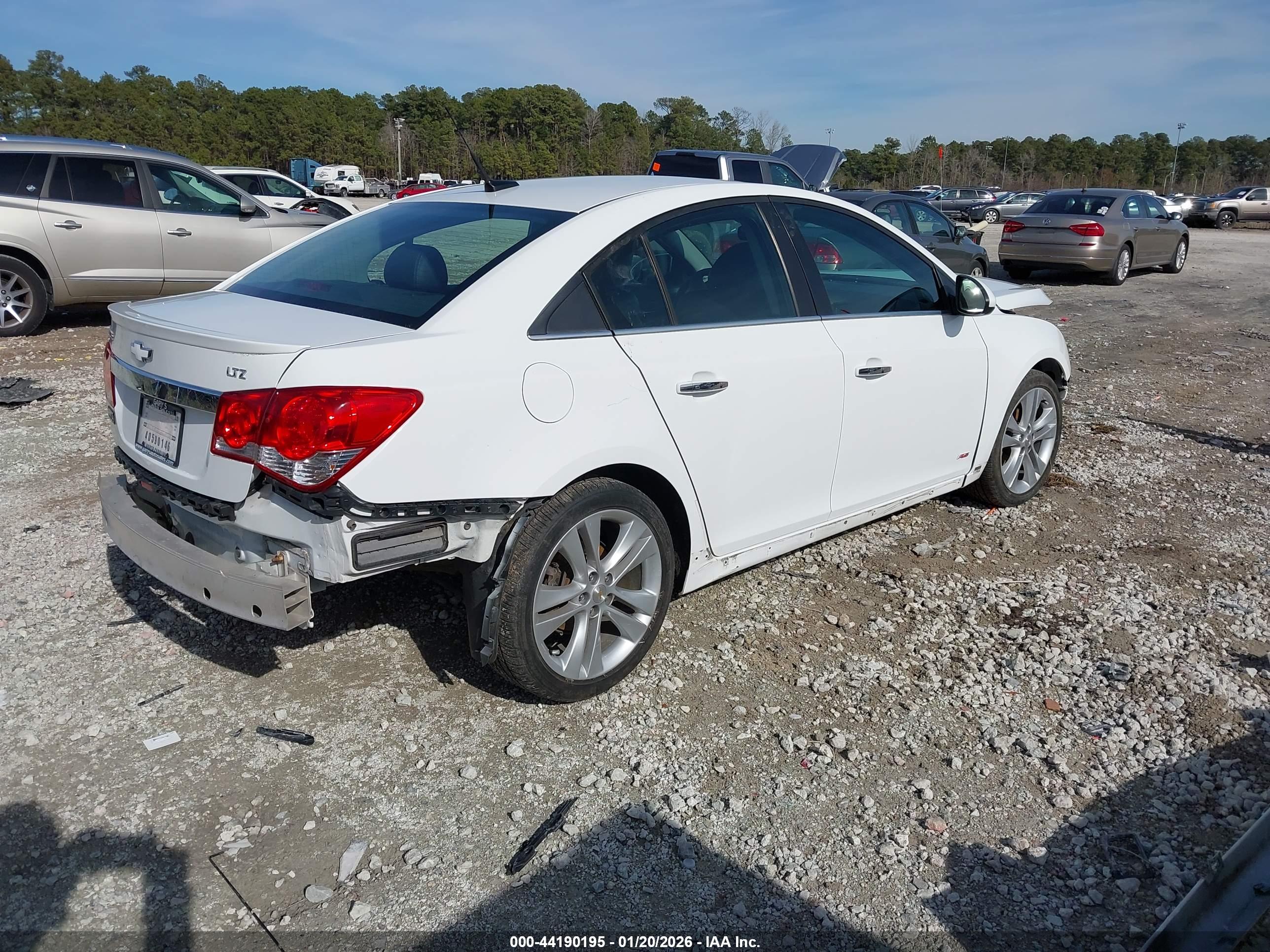 CHEVROLET CRUZE image 4