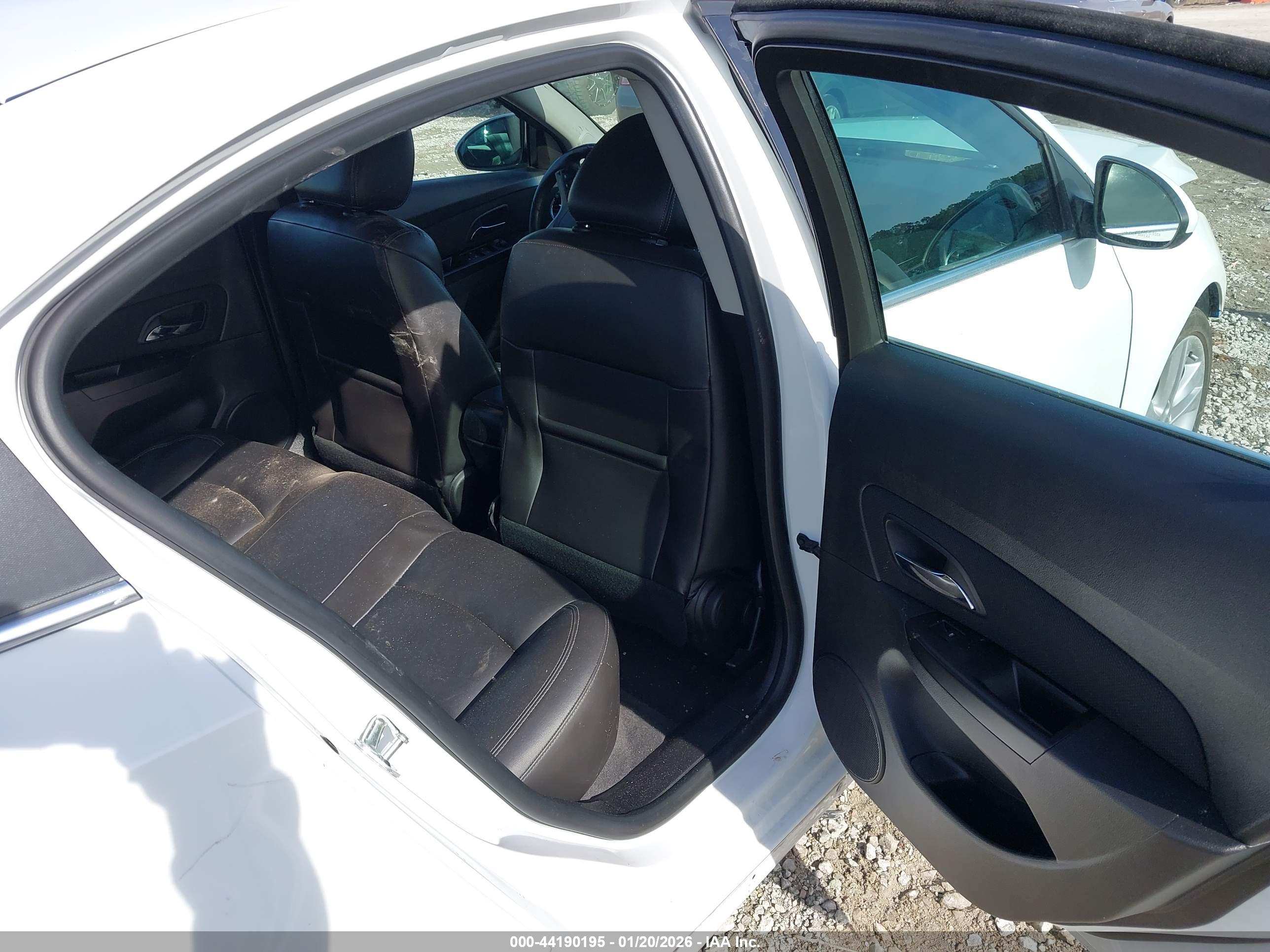 CHEVROLET CRUZE image 8