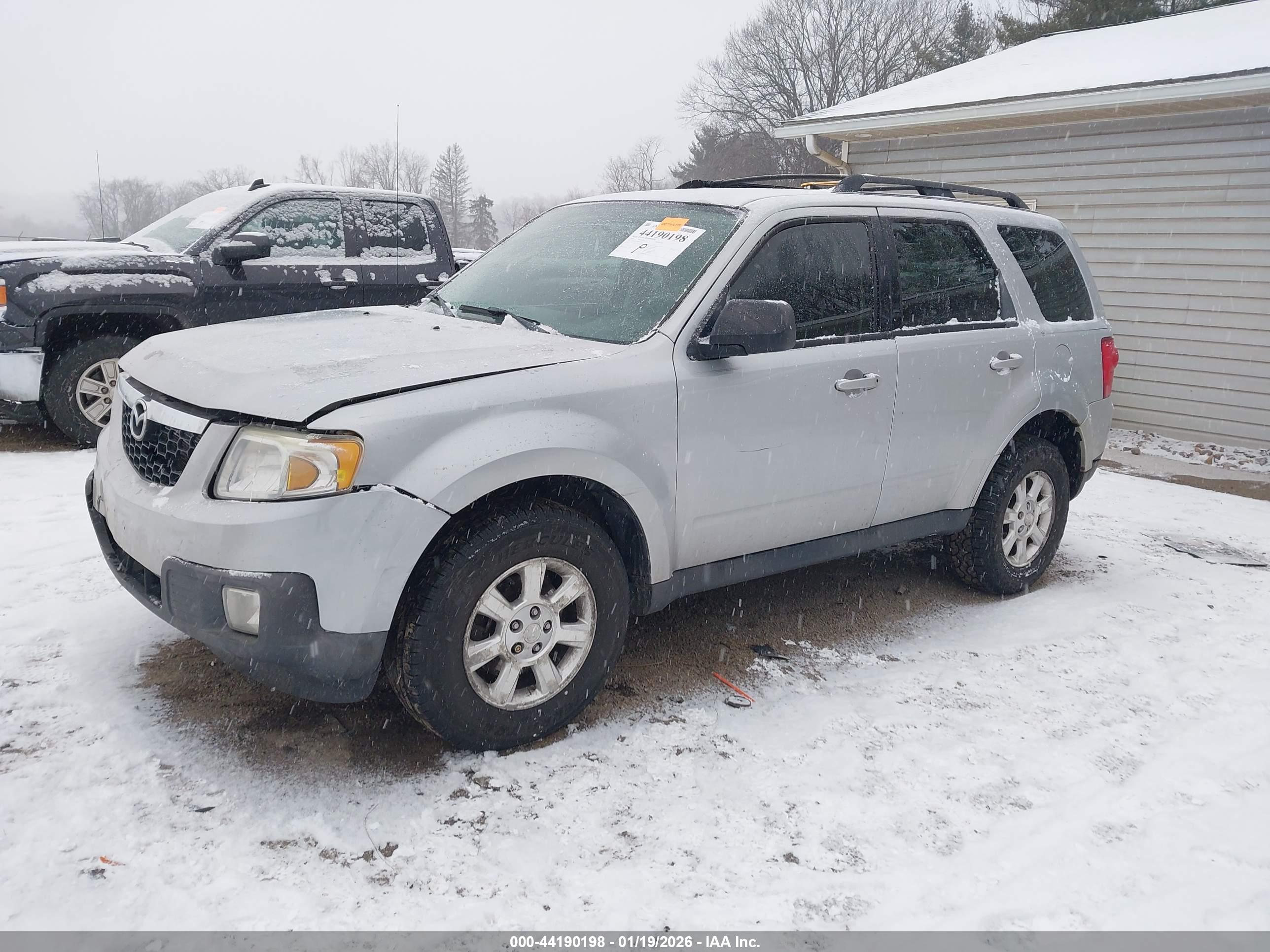 MAZDA TRIBUTE image 2