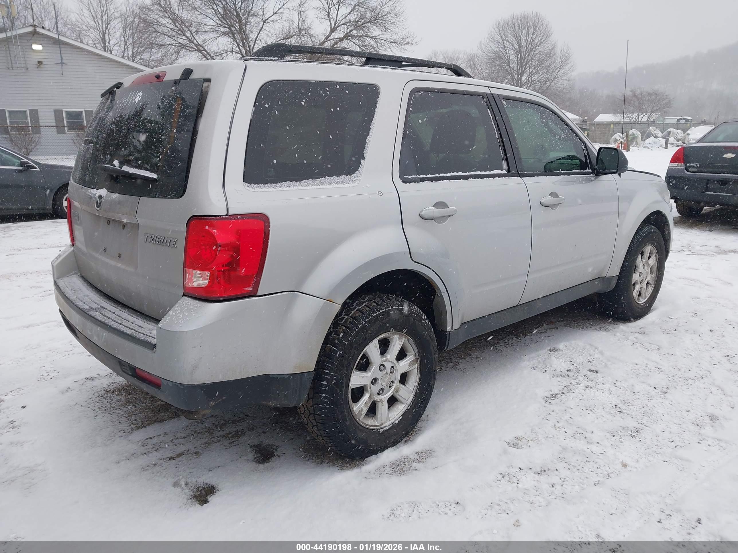 MAZDA TRIBUTE image 4
