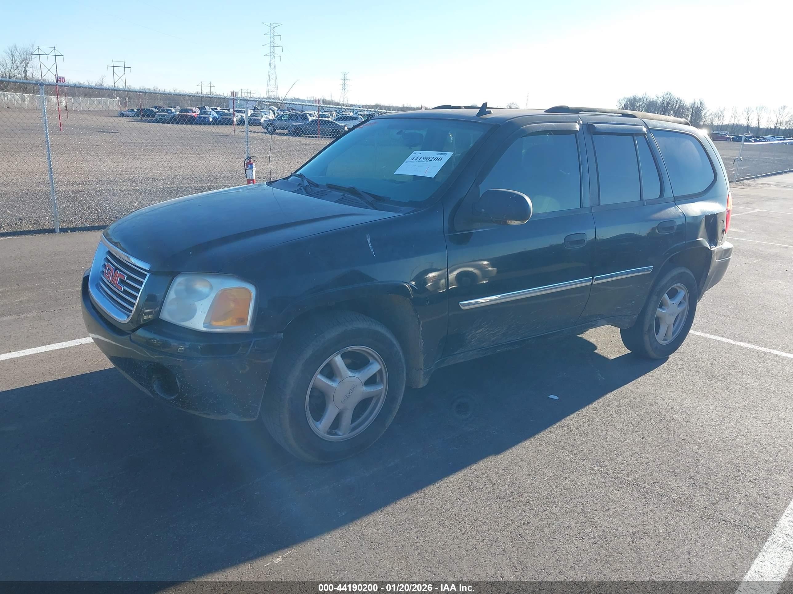 GMC ENVOY image 2