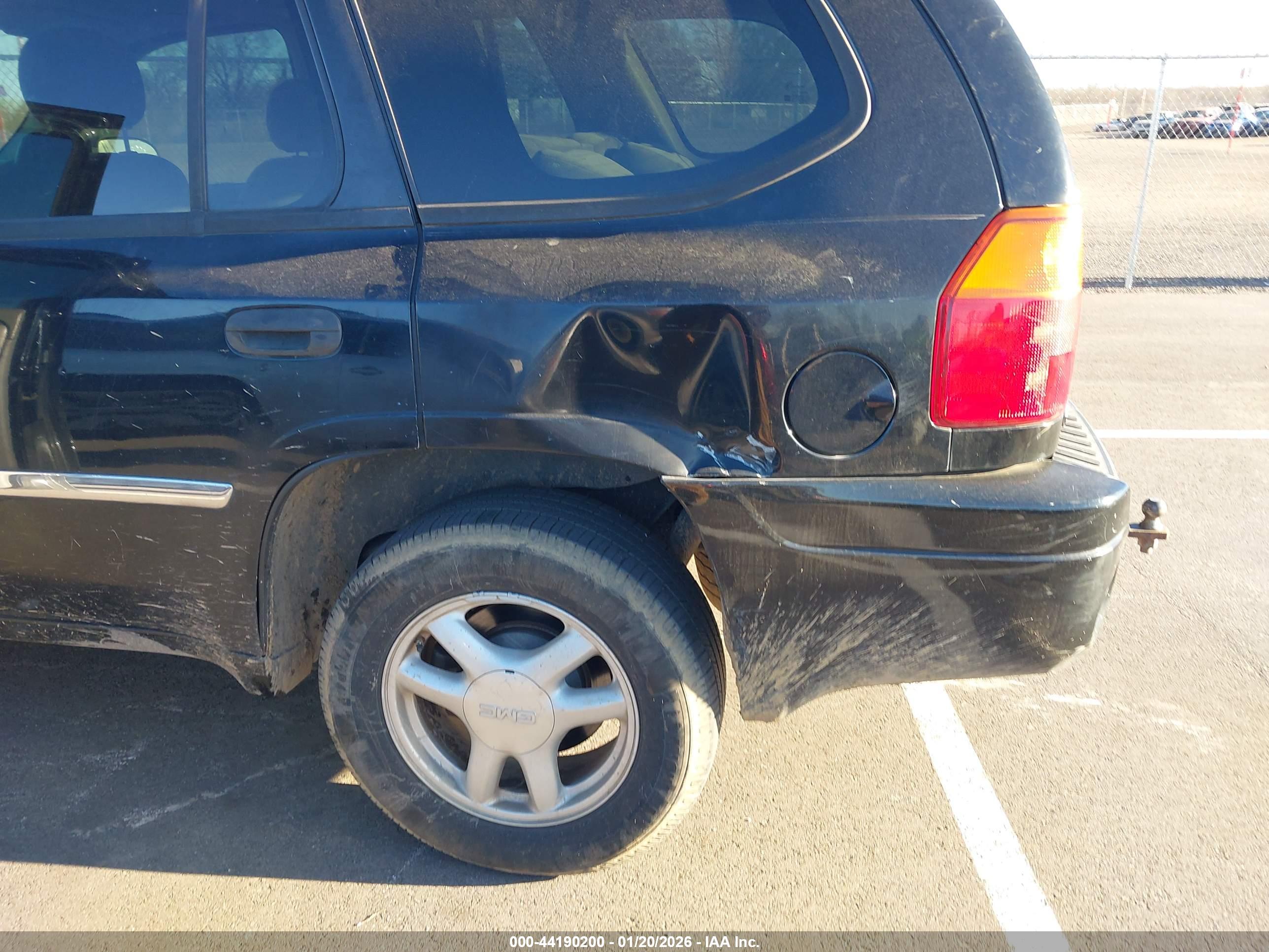 GMC ENVOY image 6