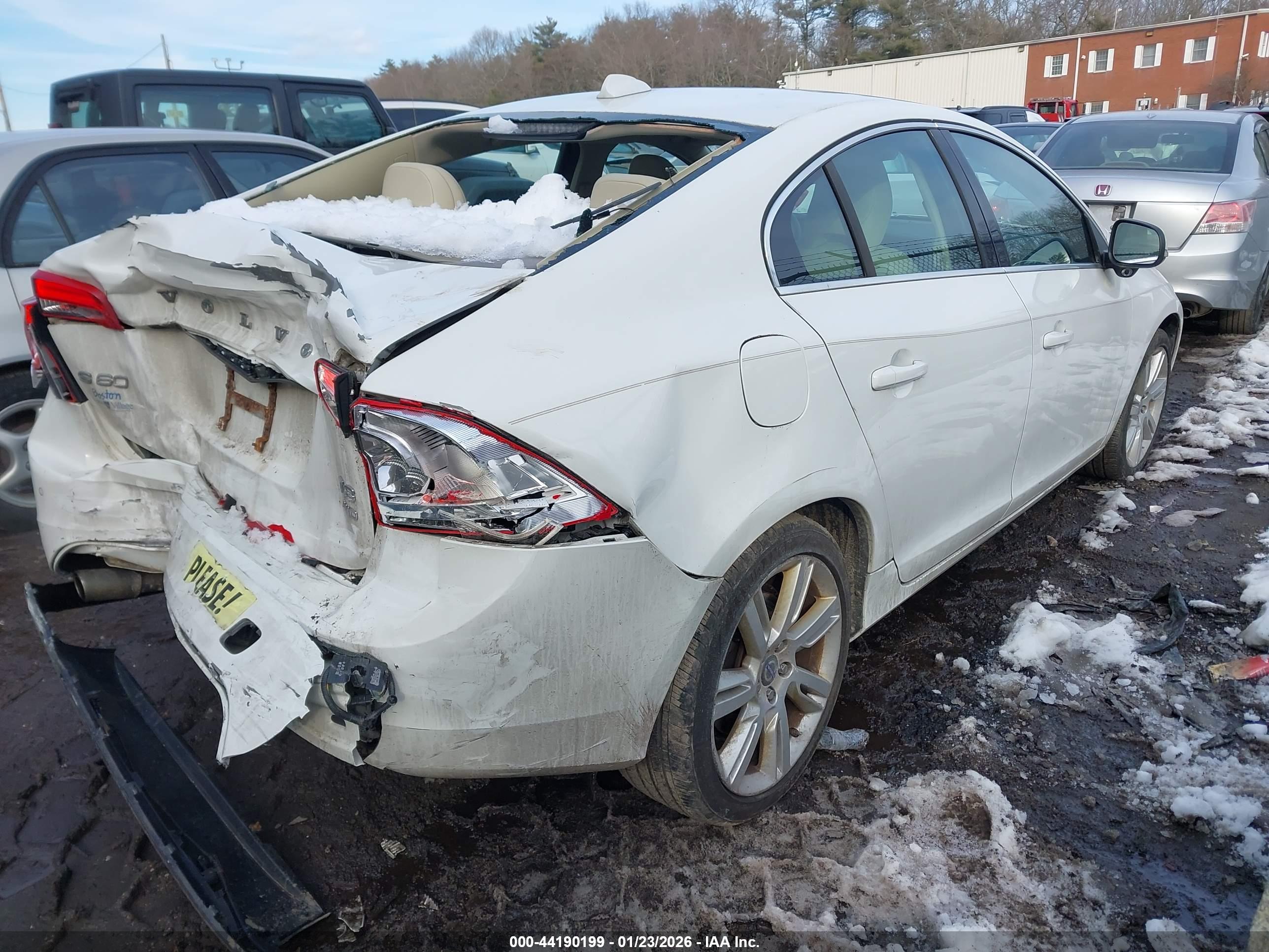 VOLVO S60 image 4