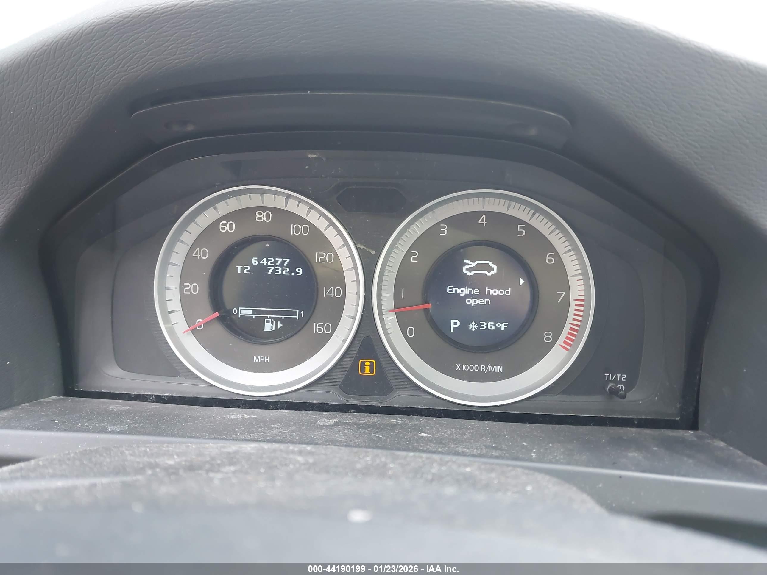 VOLVO S60 image 7