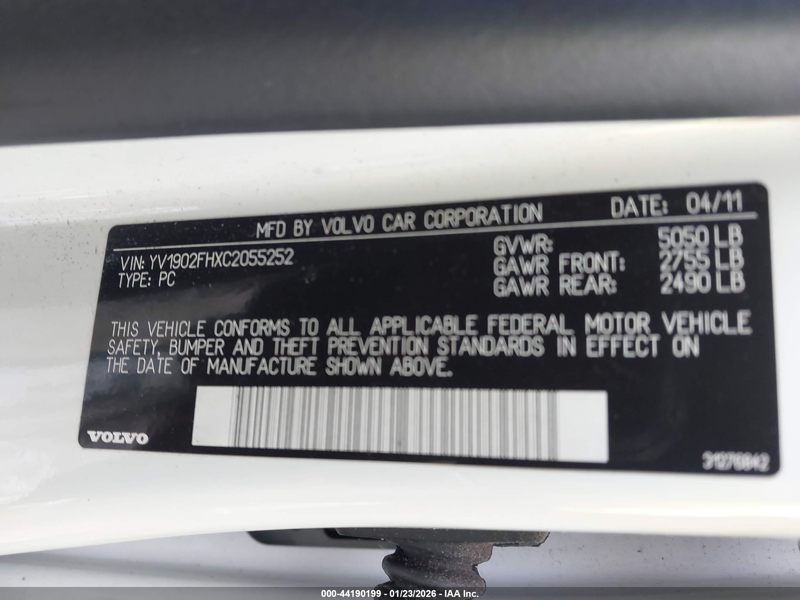 VOLVO S60 image 9