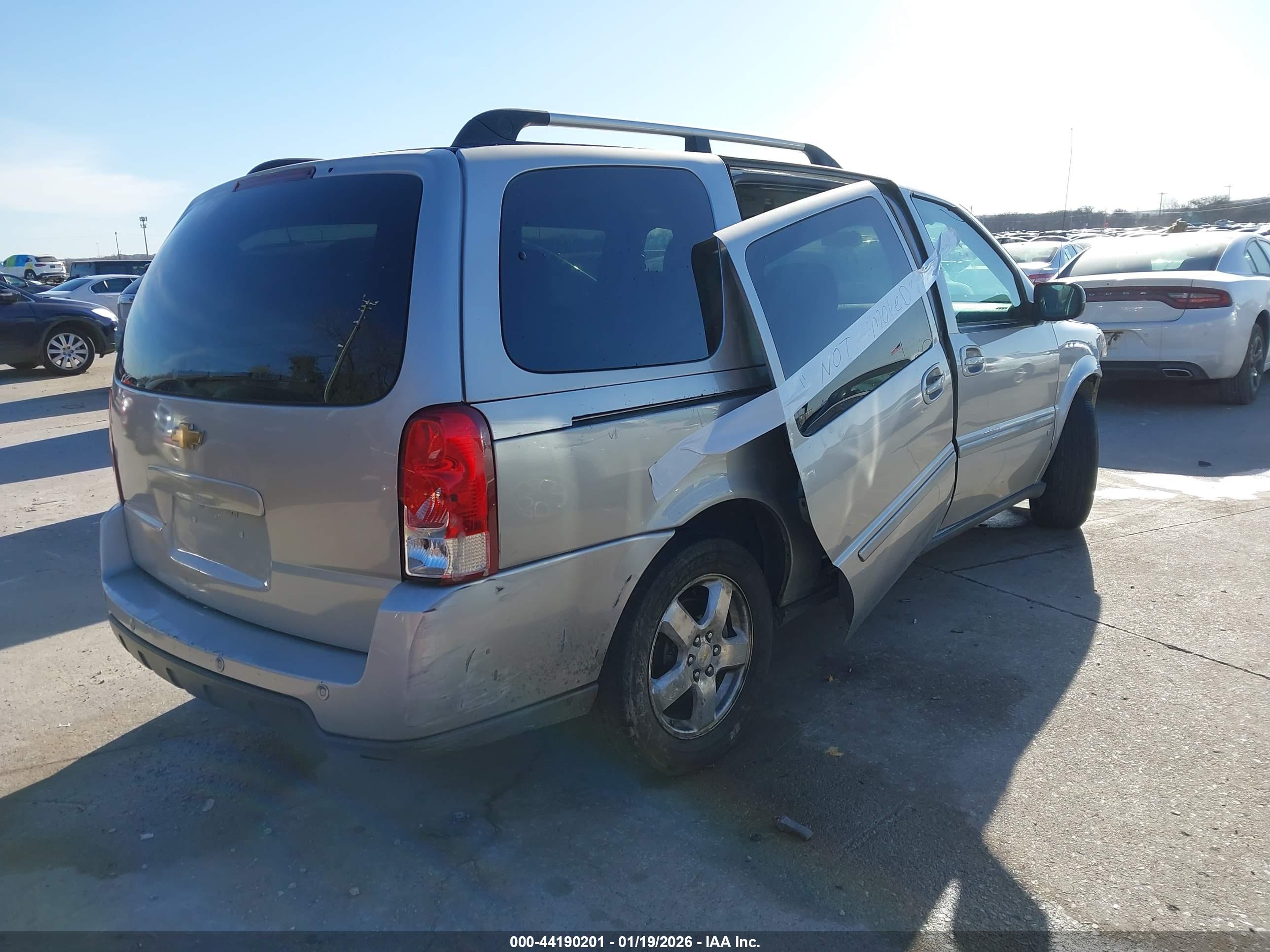 CHEVROLET UPLANDER image 4